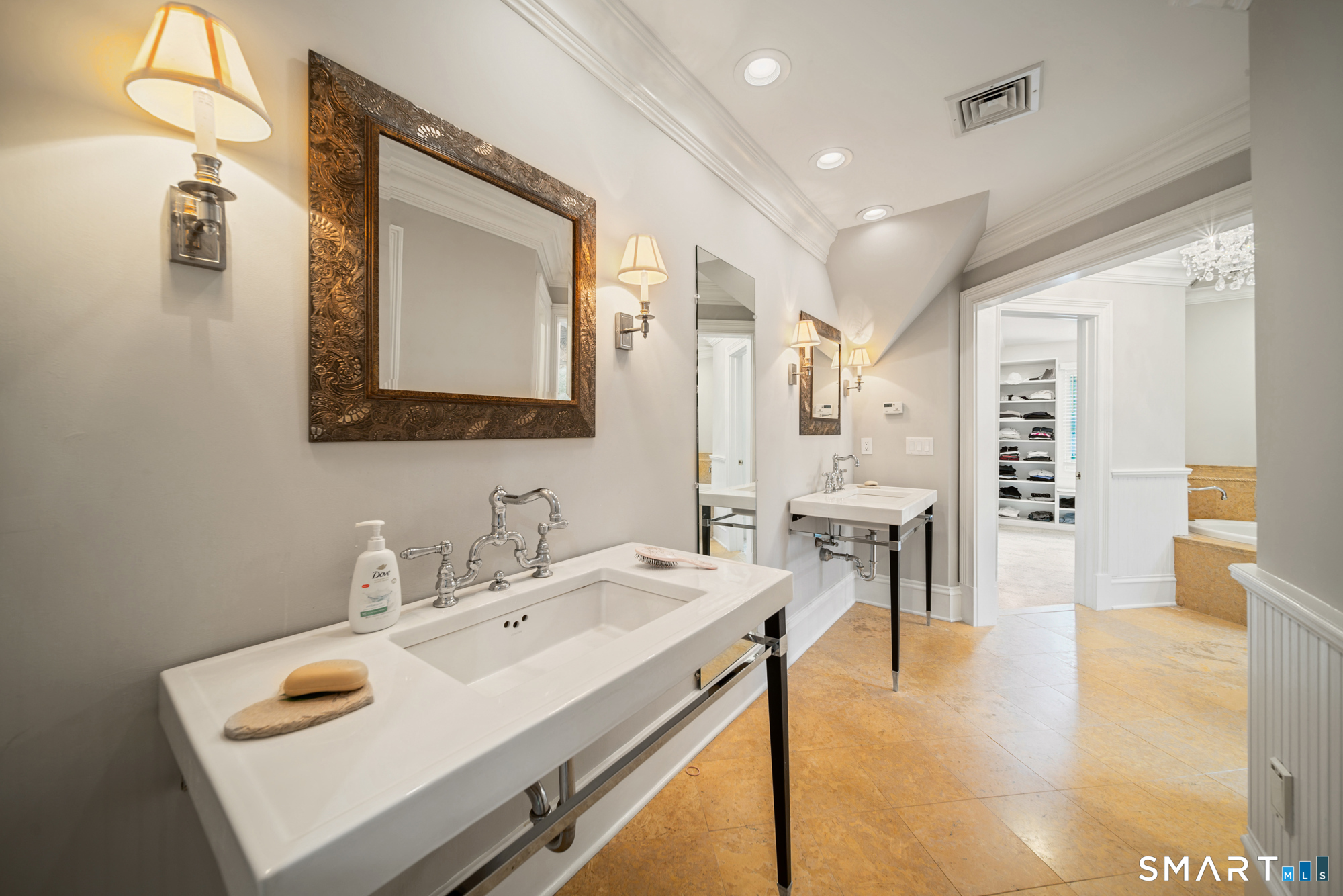 19 Christopher Lane Property Photo 23