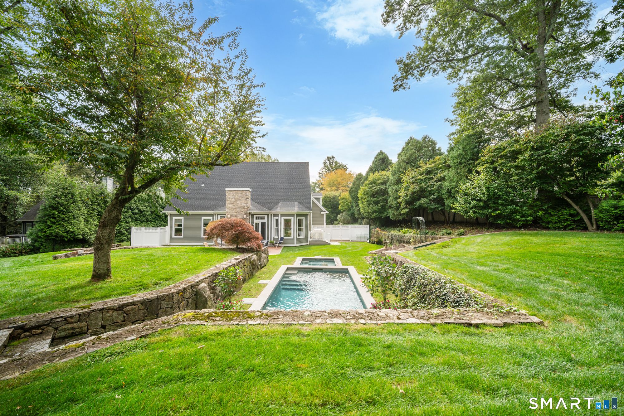 19 Christopher Lane Property Photo 38