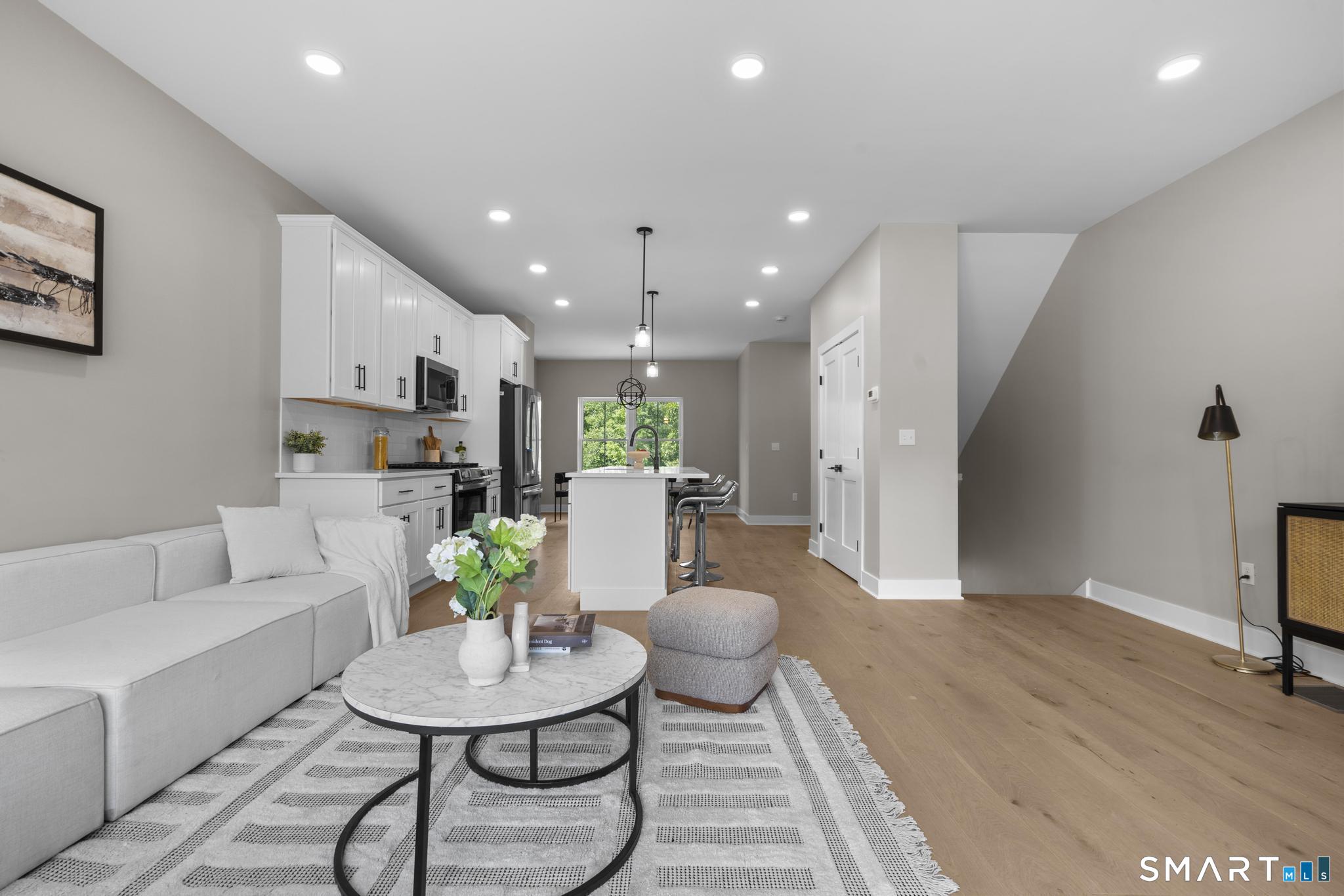 61 West 15 Street Property Photo 8