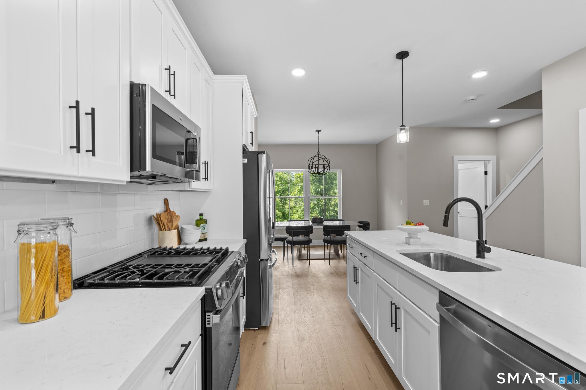 61 West 15 Street Property Photo 12