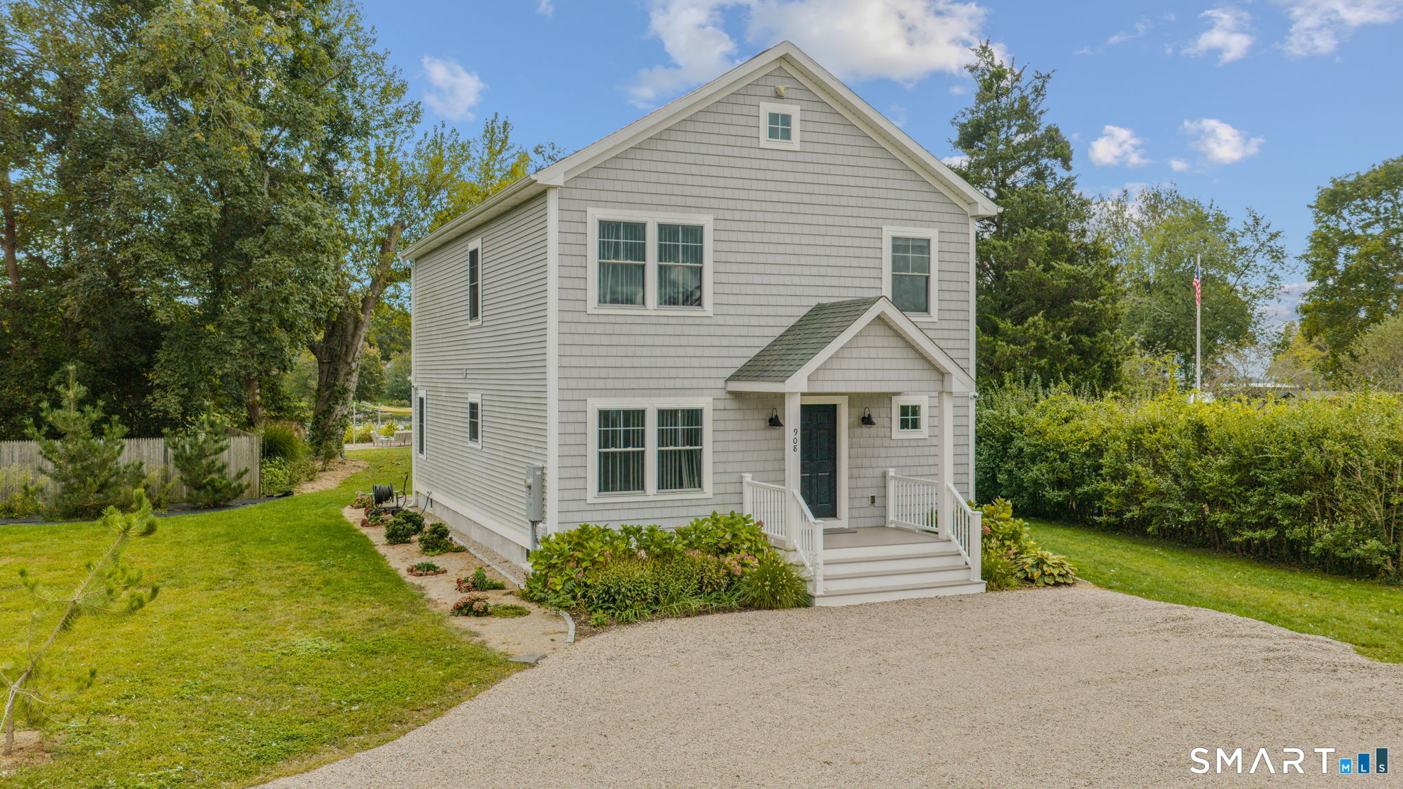 908 Stonington Road Property Photo 3