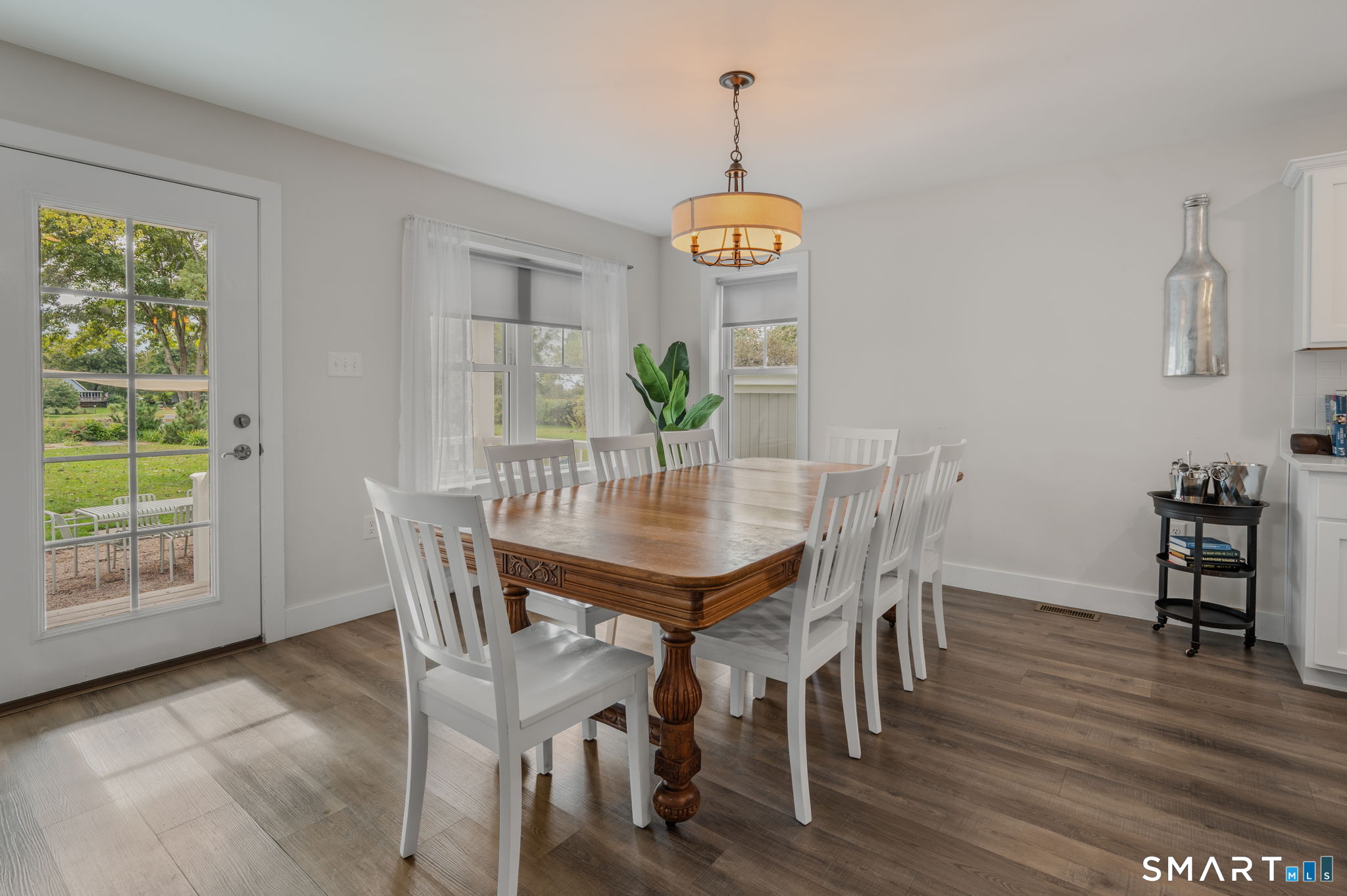 908 Stonington Road Property Photo 10