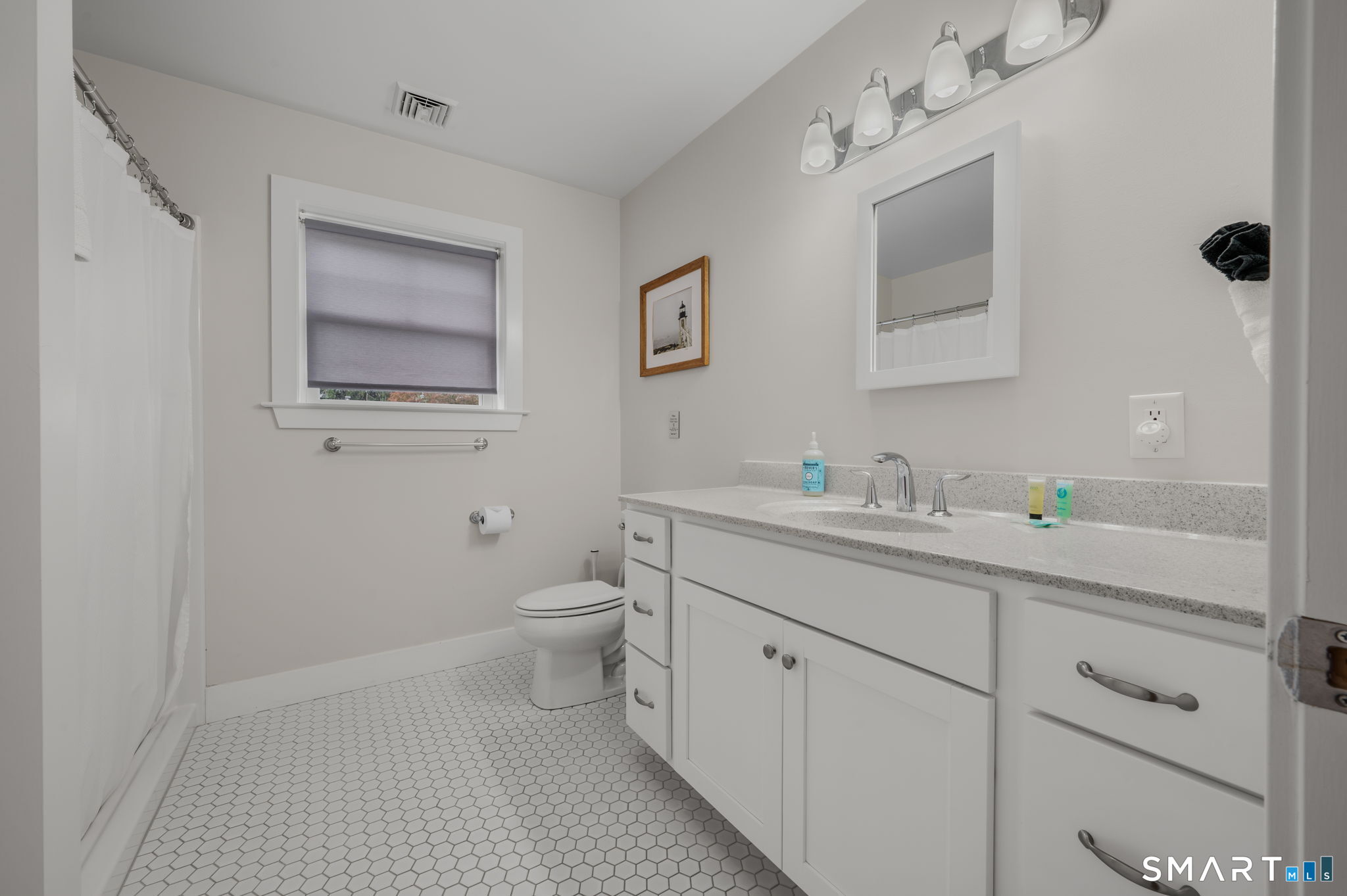 908 Stonington Road Property Photo 28