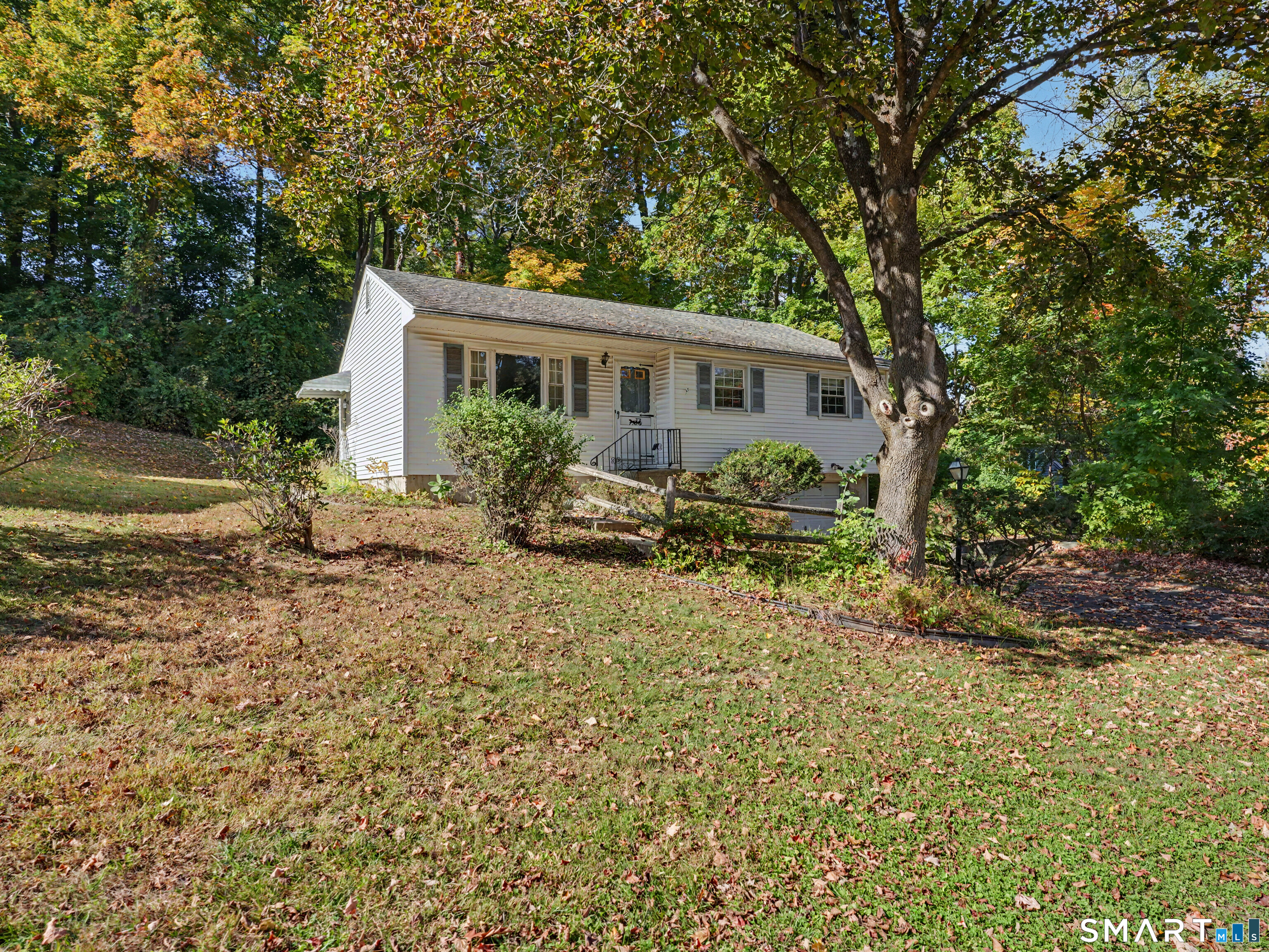2 Almar Drive Property Photo 1