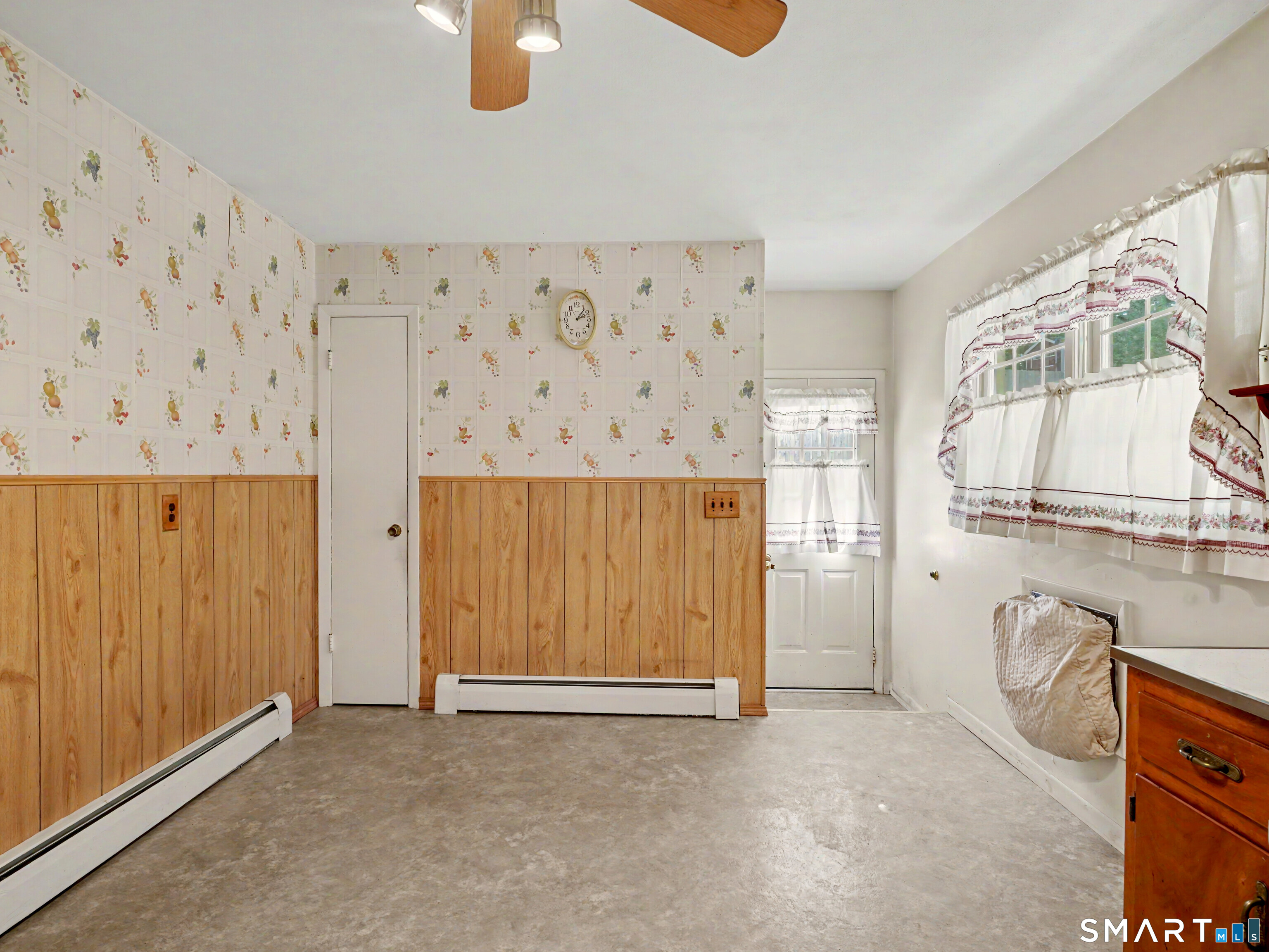 2 Almar Drive Property Photo 7