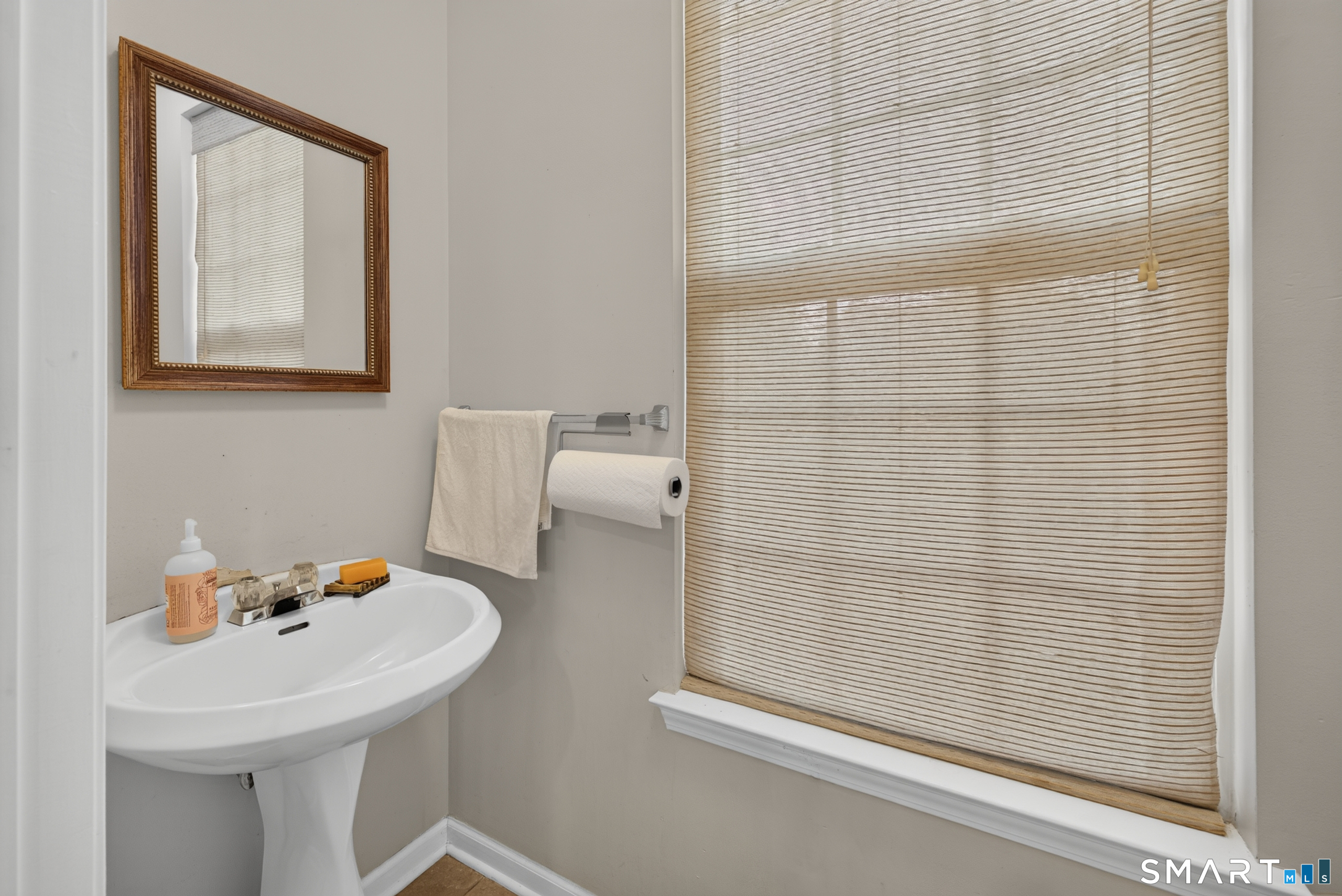 25 Auburn Way Property Photo 13