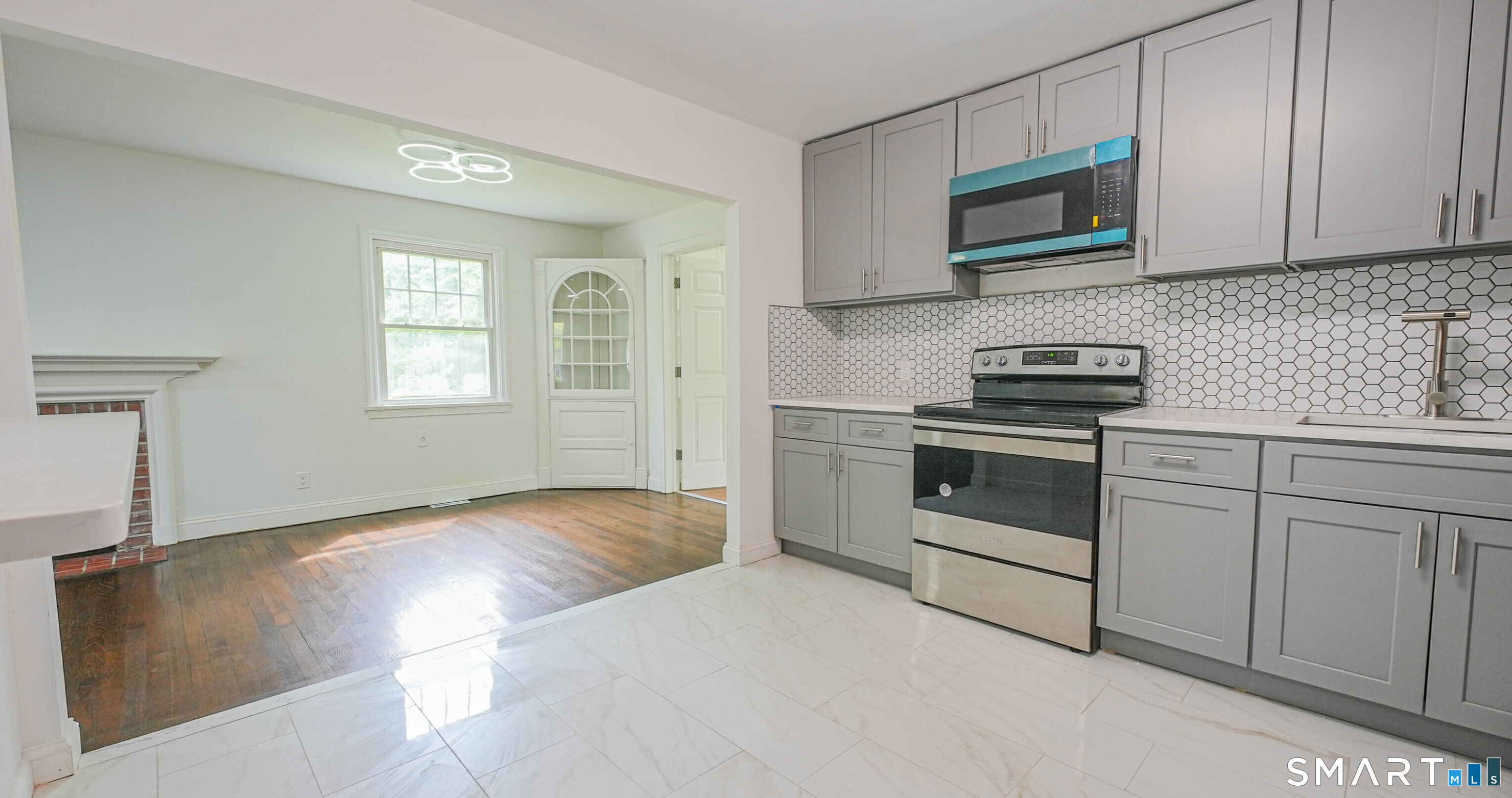 24 Sunfield Circle Property Photo 6