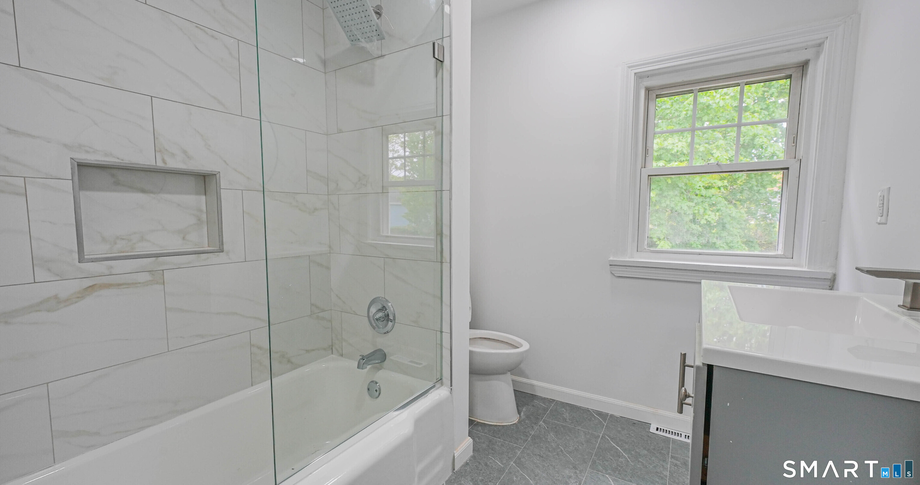 24 Sunfield Circle Property Photo 8