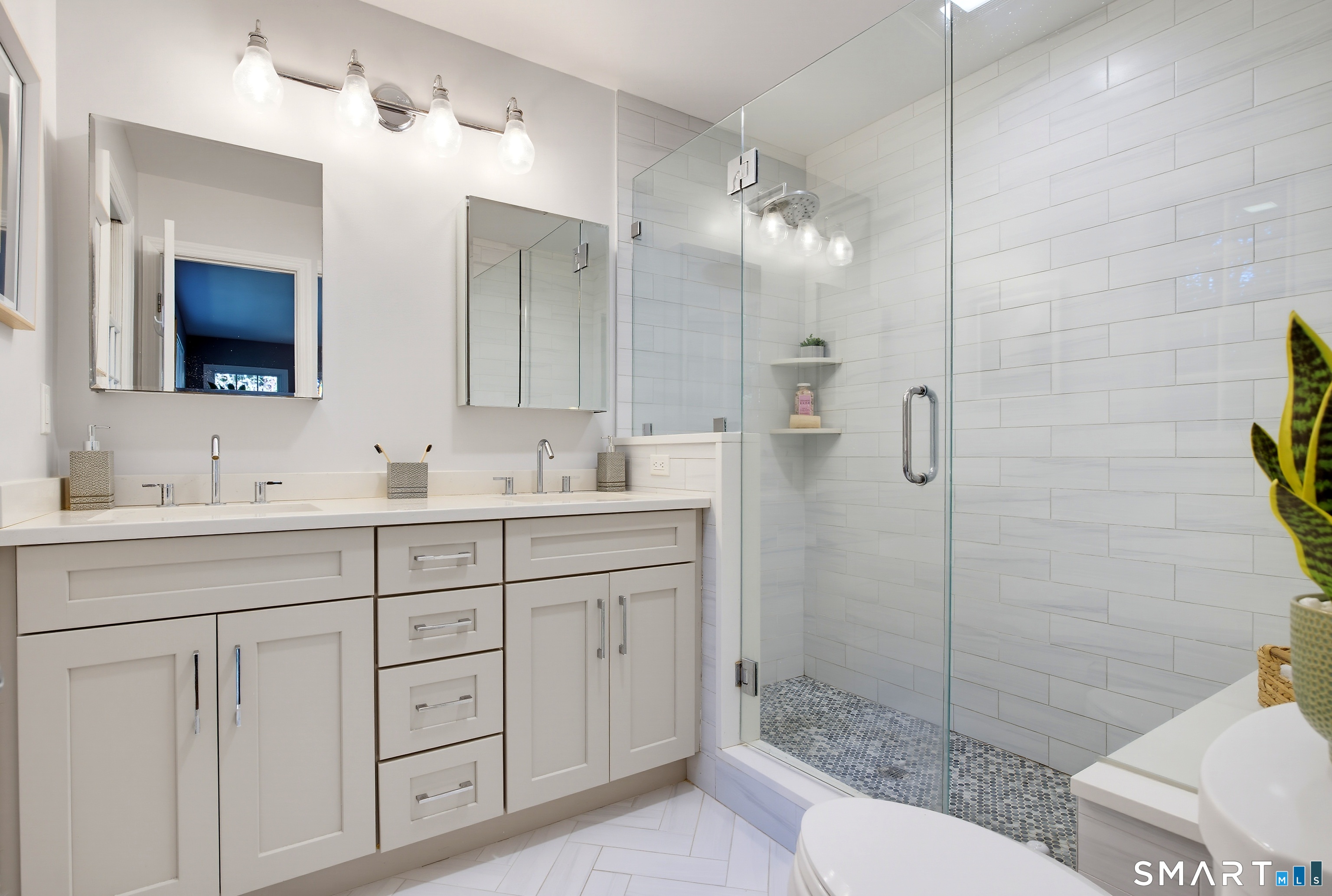 8 Glen Lane Property Photo 26