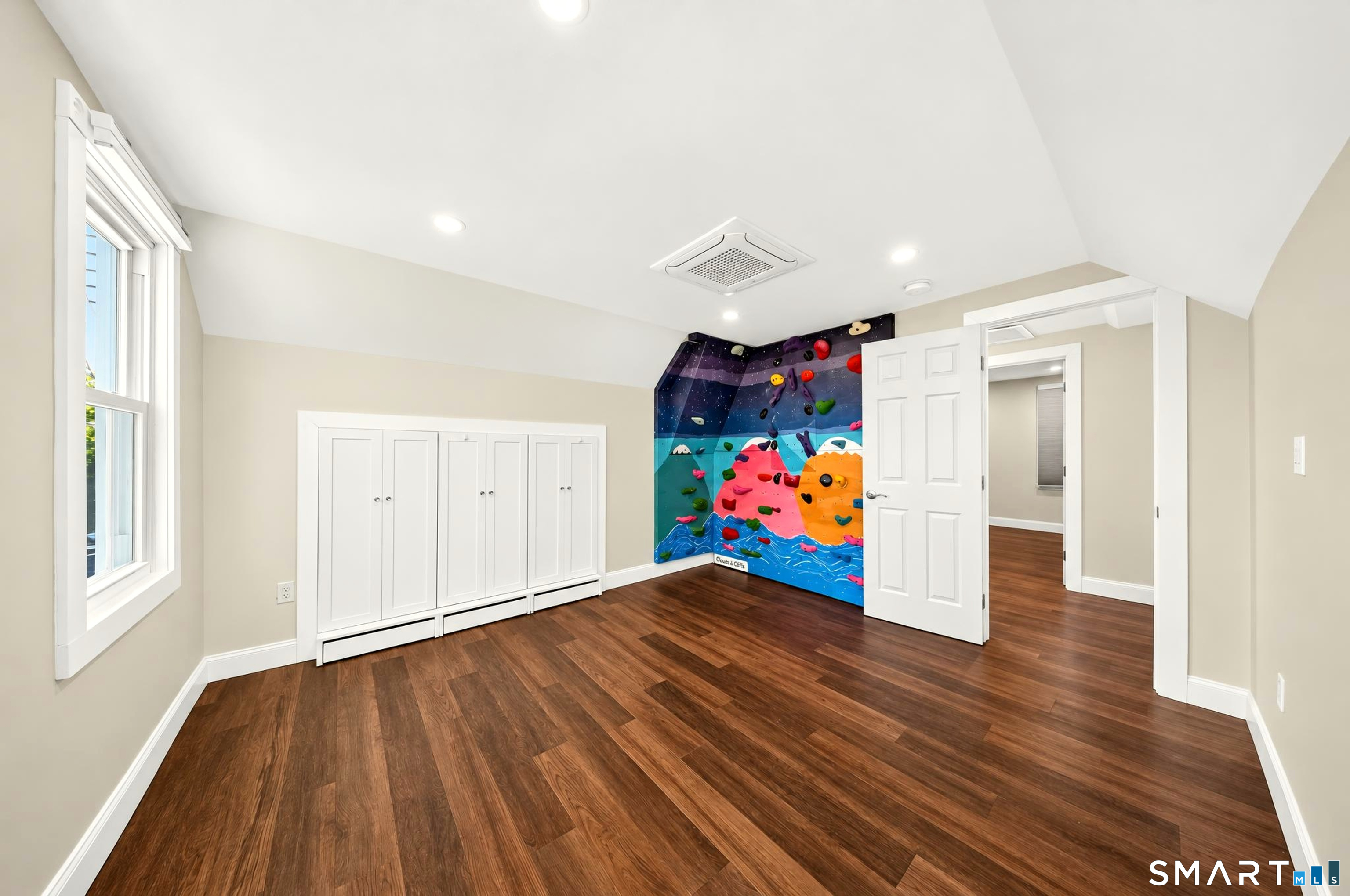 15 Ridgeway Street Property Photo 23