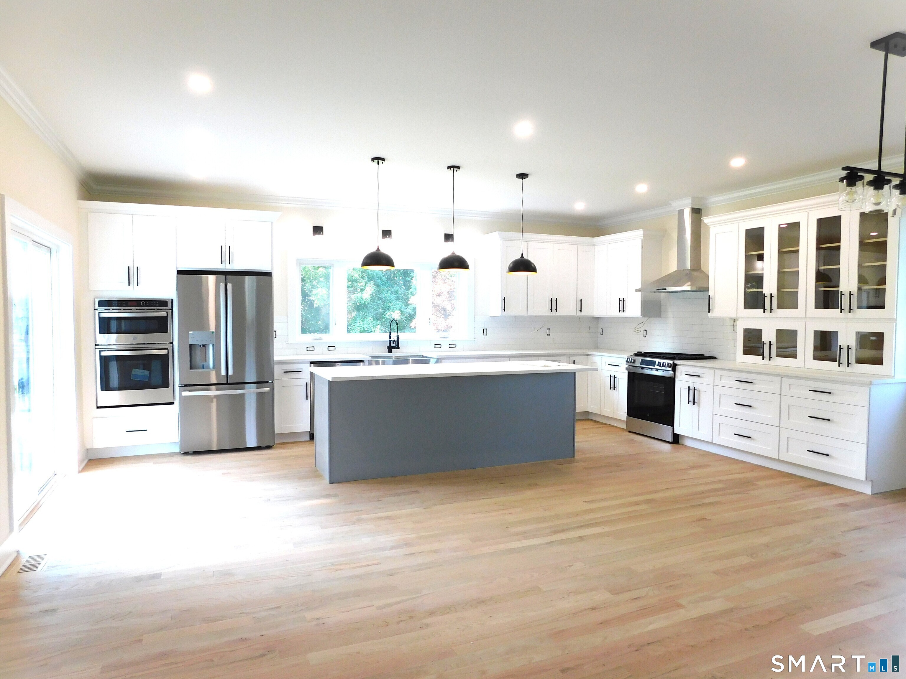 60 Mohegan Road Property Photo 4