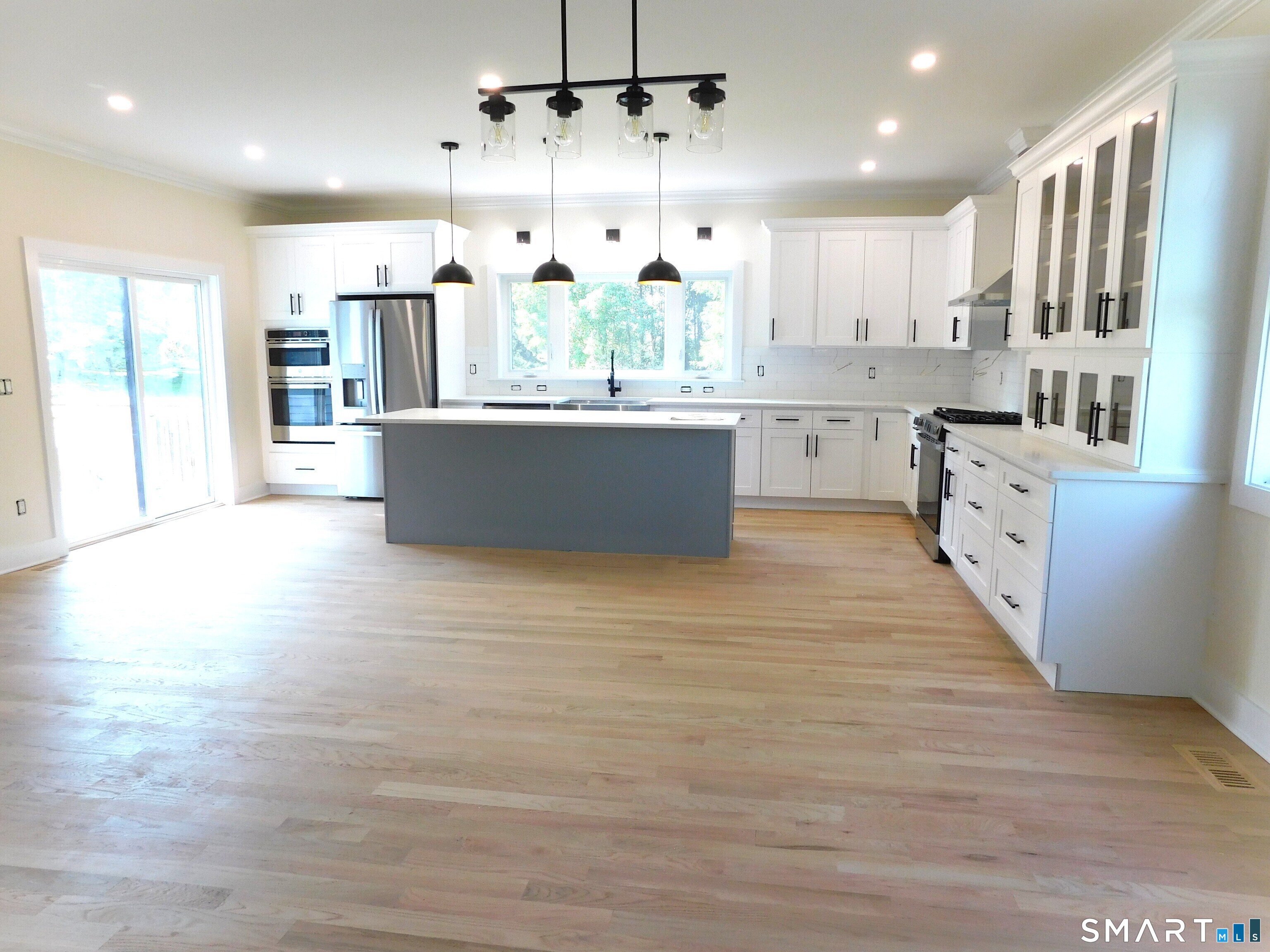 60 Mohegan Road Property Photo 5