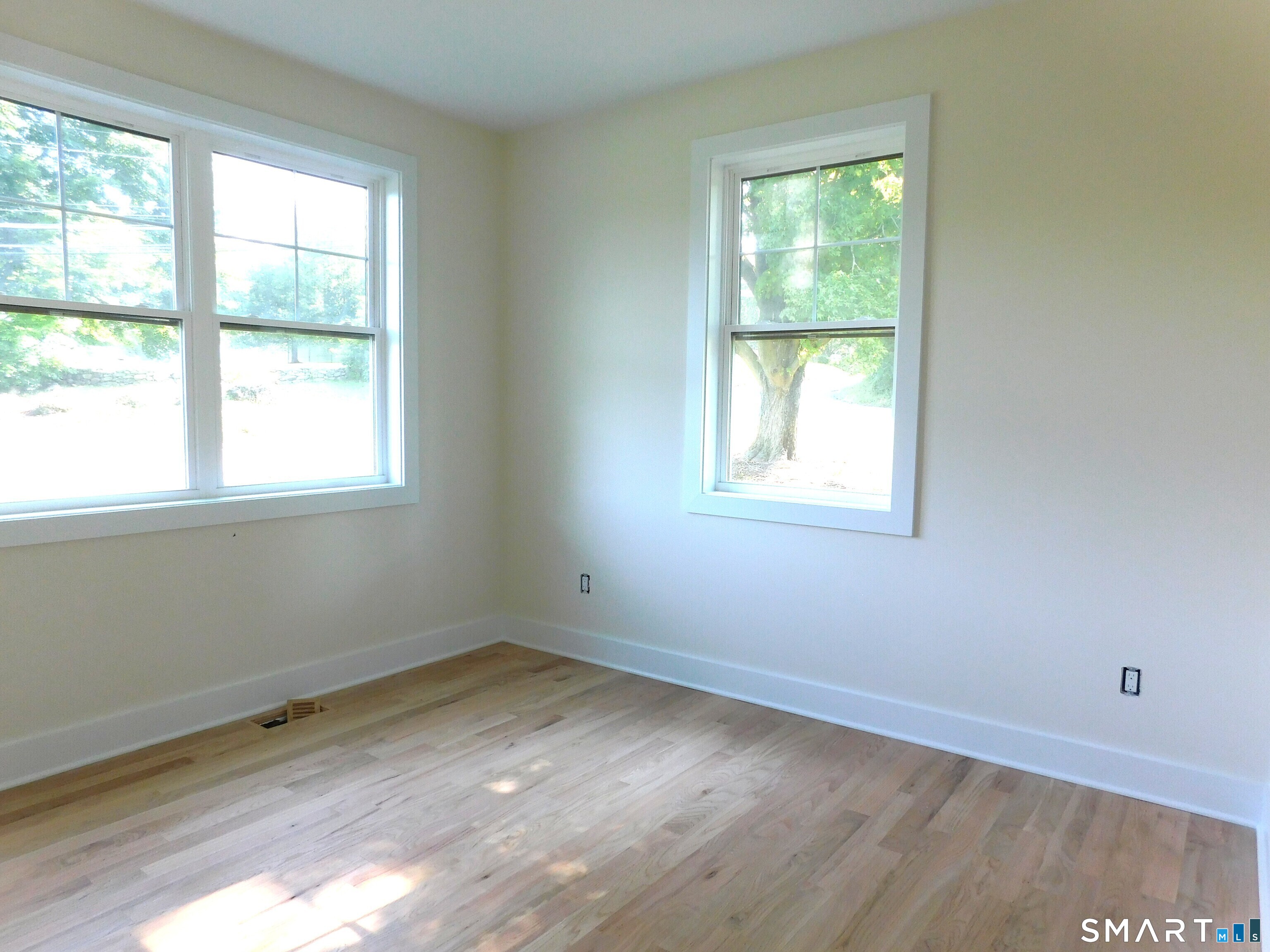 60 Mohegan Road Property Photo 9