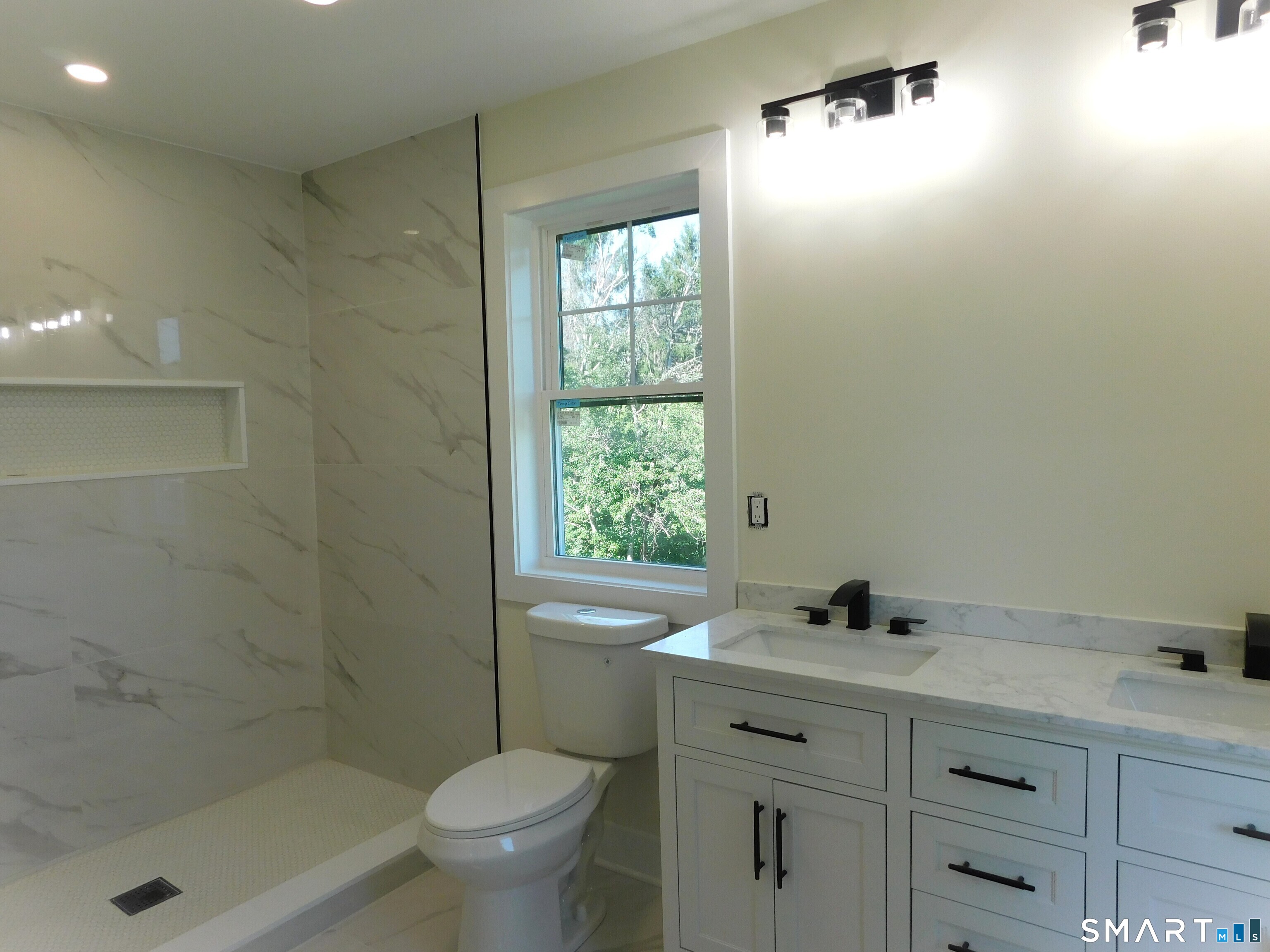 60 Mohegan Road Property Photo 14