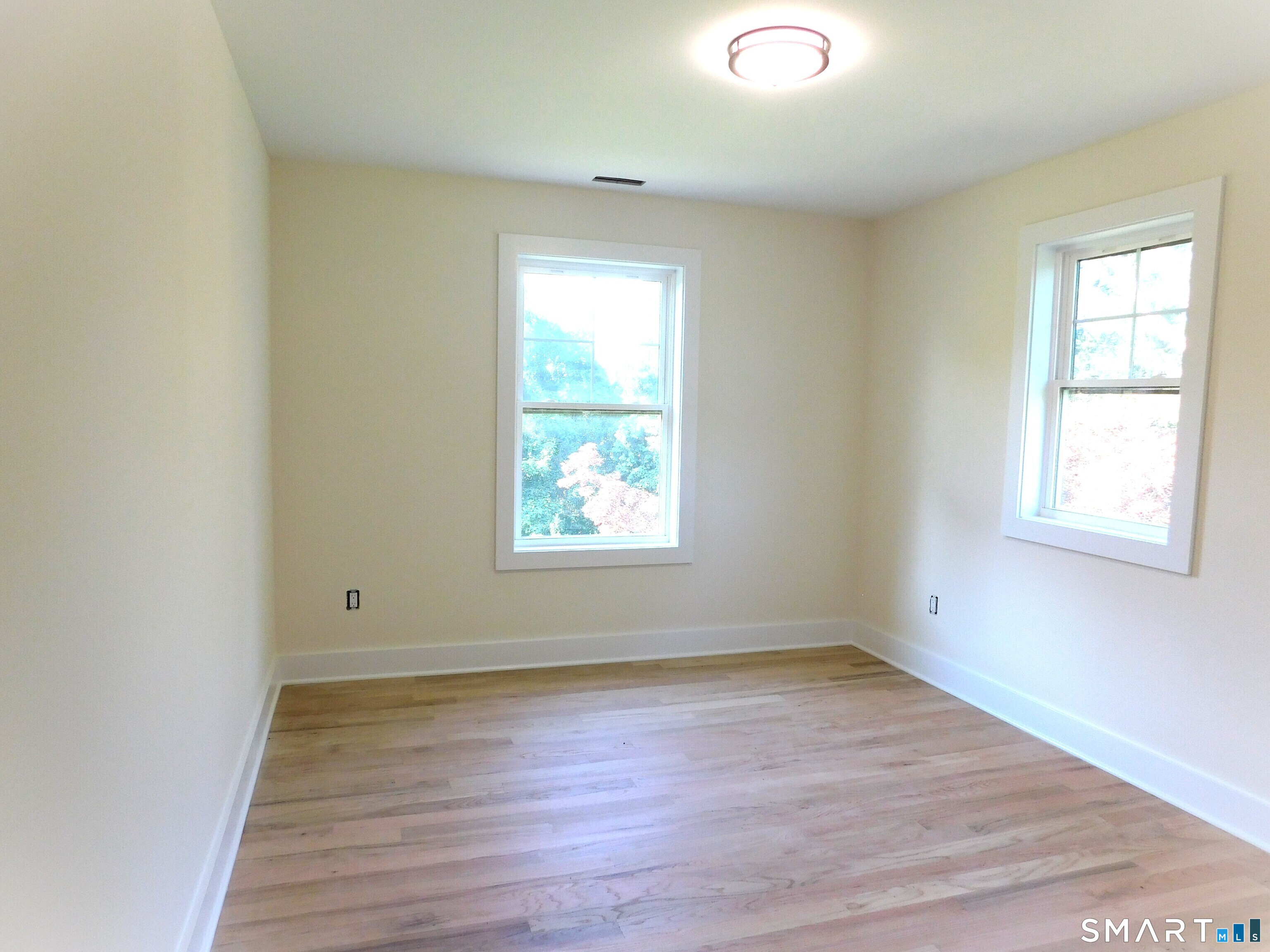 60 Mohegan Road Property Photo 17