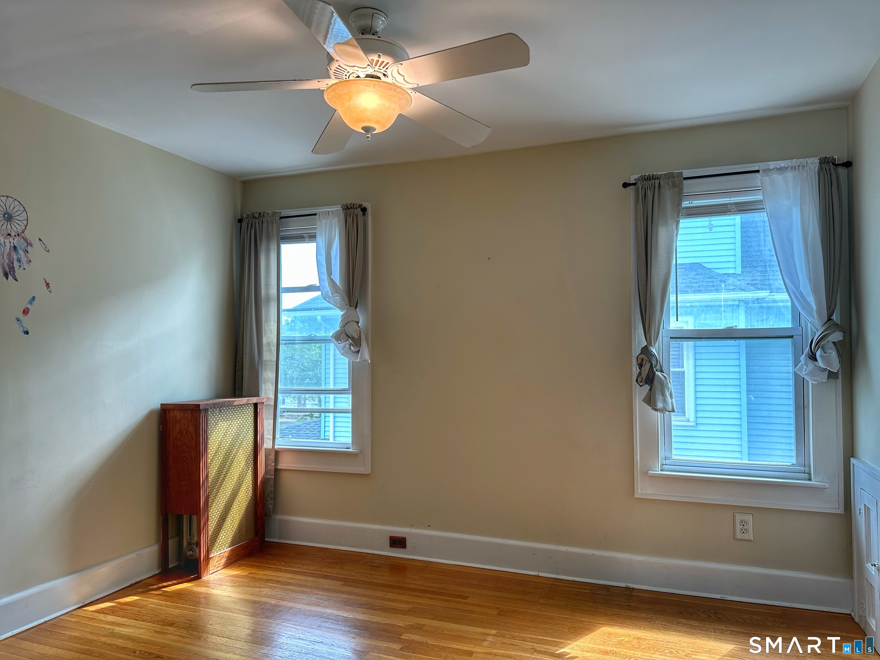 546 Taft West Avenue Property Photo 4