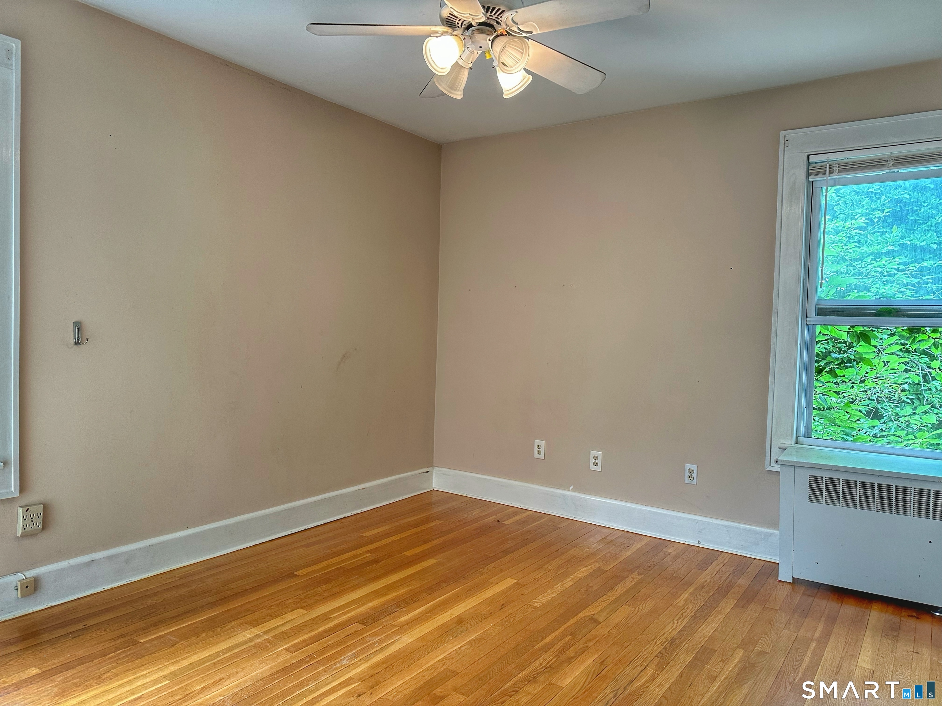 546 Taft West Avenue Property Photo 5