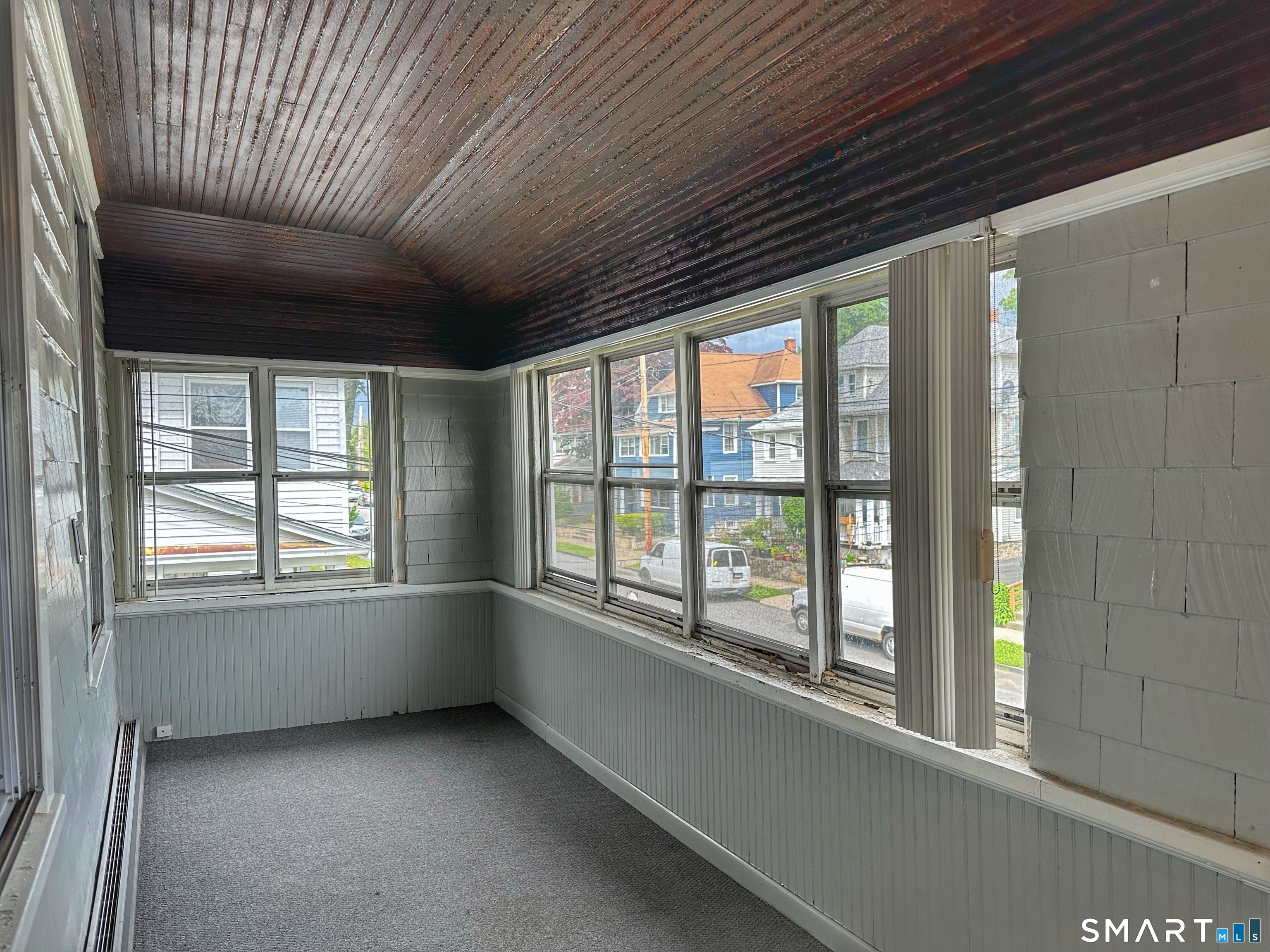 546 Taft West Avenue Property Photo 8