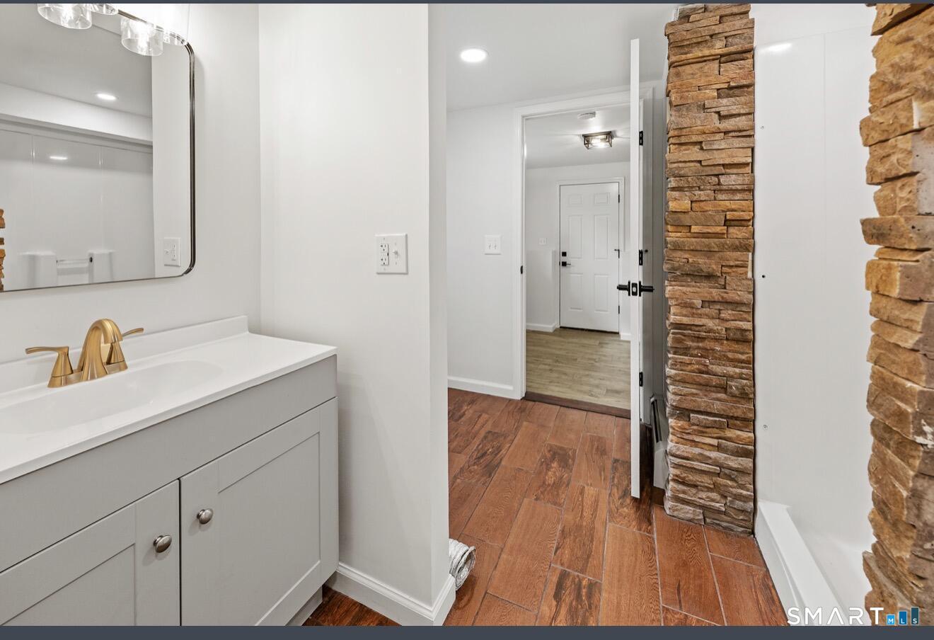 56 Orient Street Property Photo 16