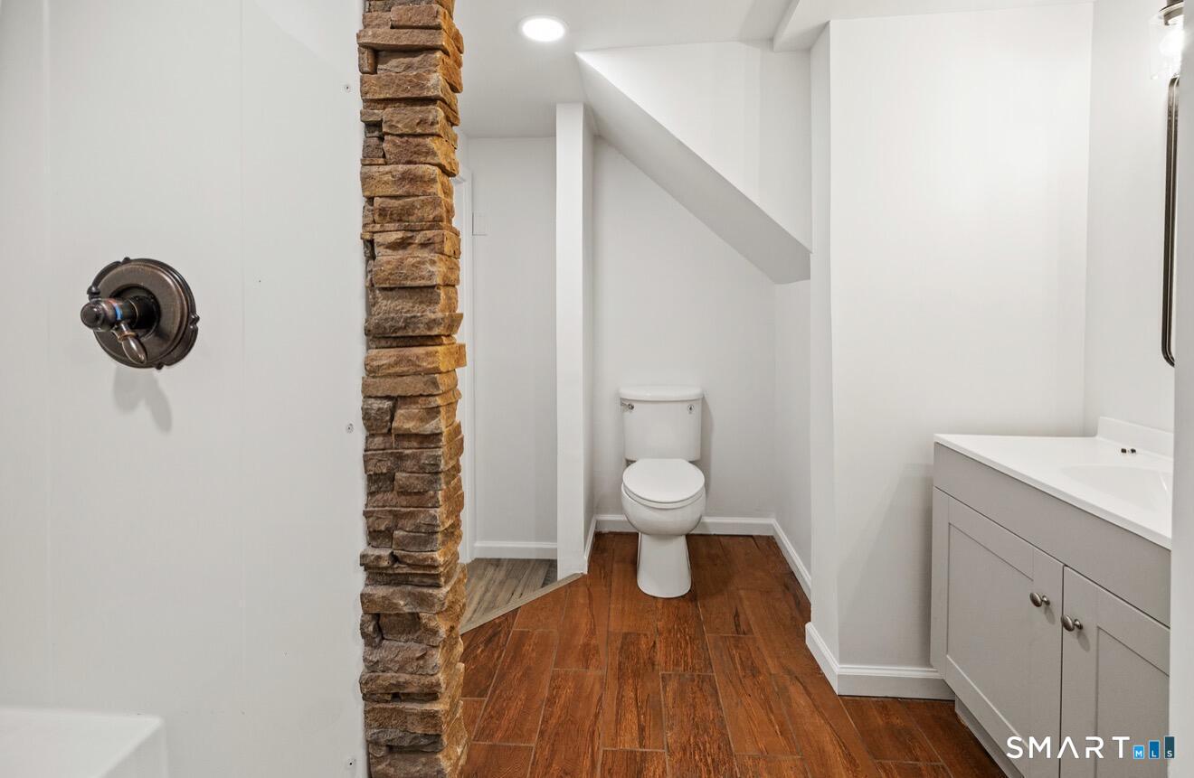 56 Orient Street Property Photo 17