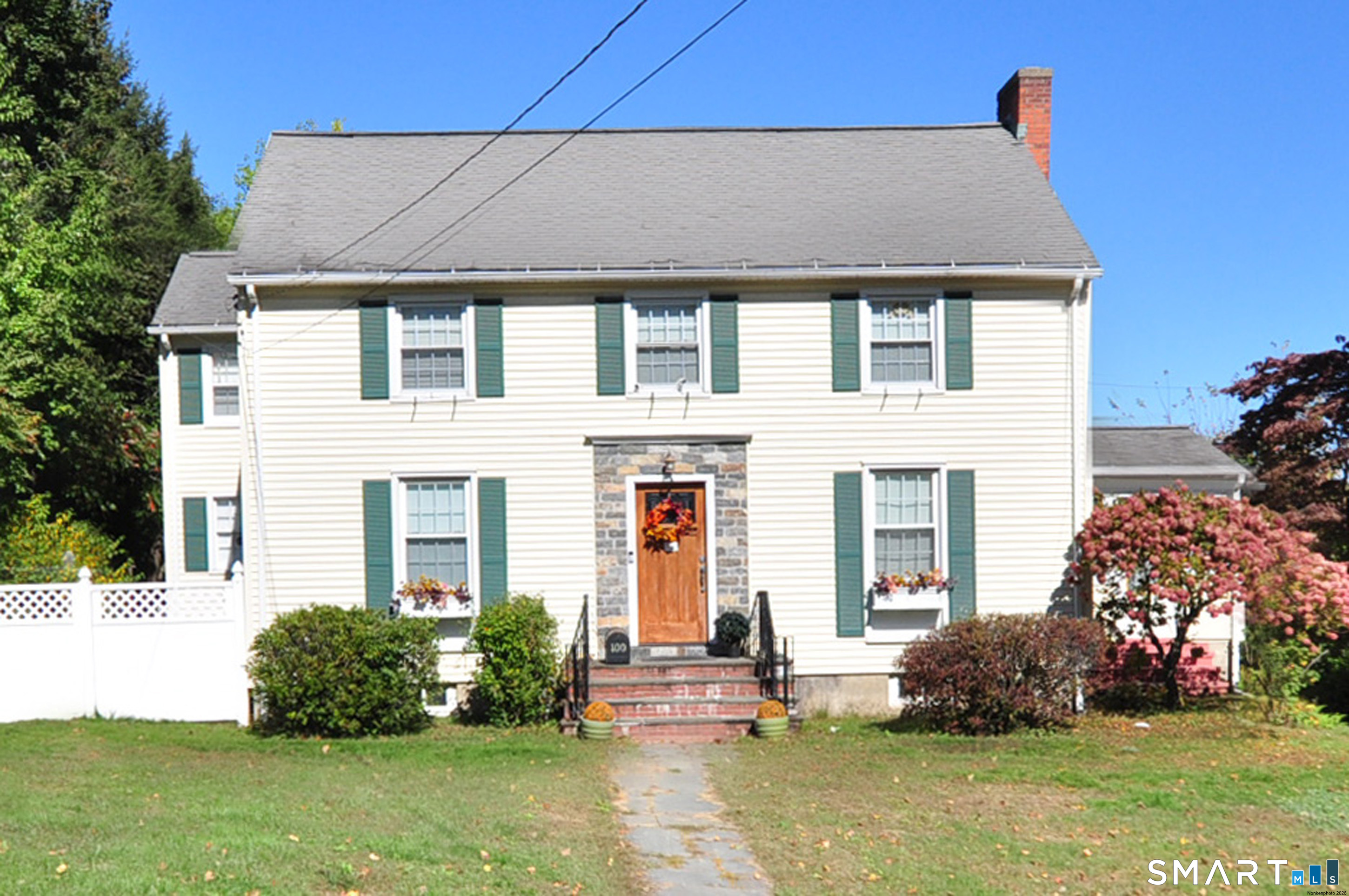100 Irvington Avenue Property Photo 1