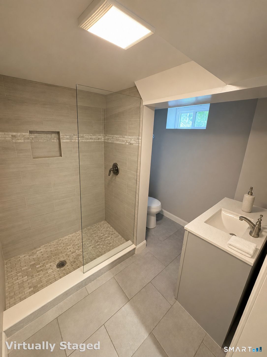 100 Irvington Avenue Property Photo 17