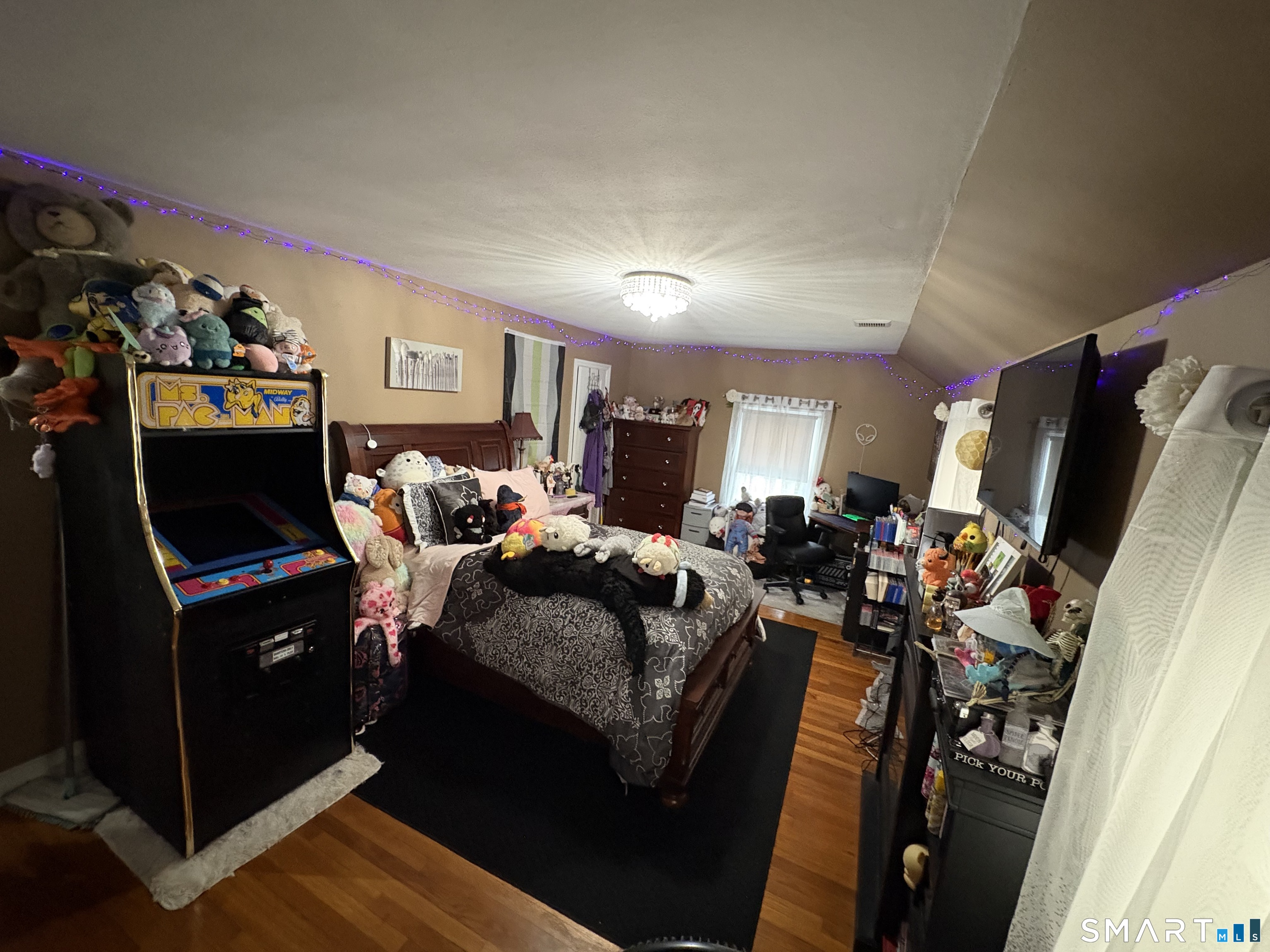 100 Irvington Avenue Property Photo 33