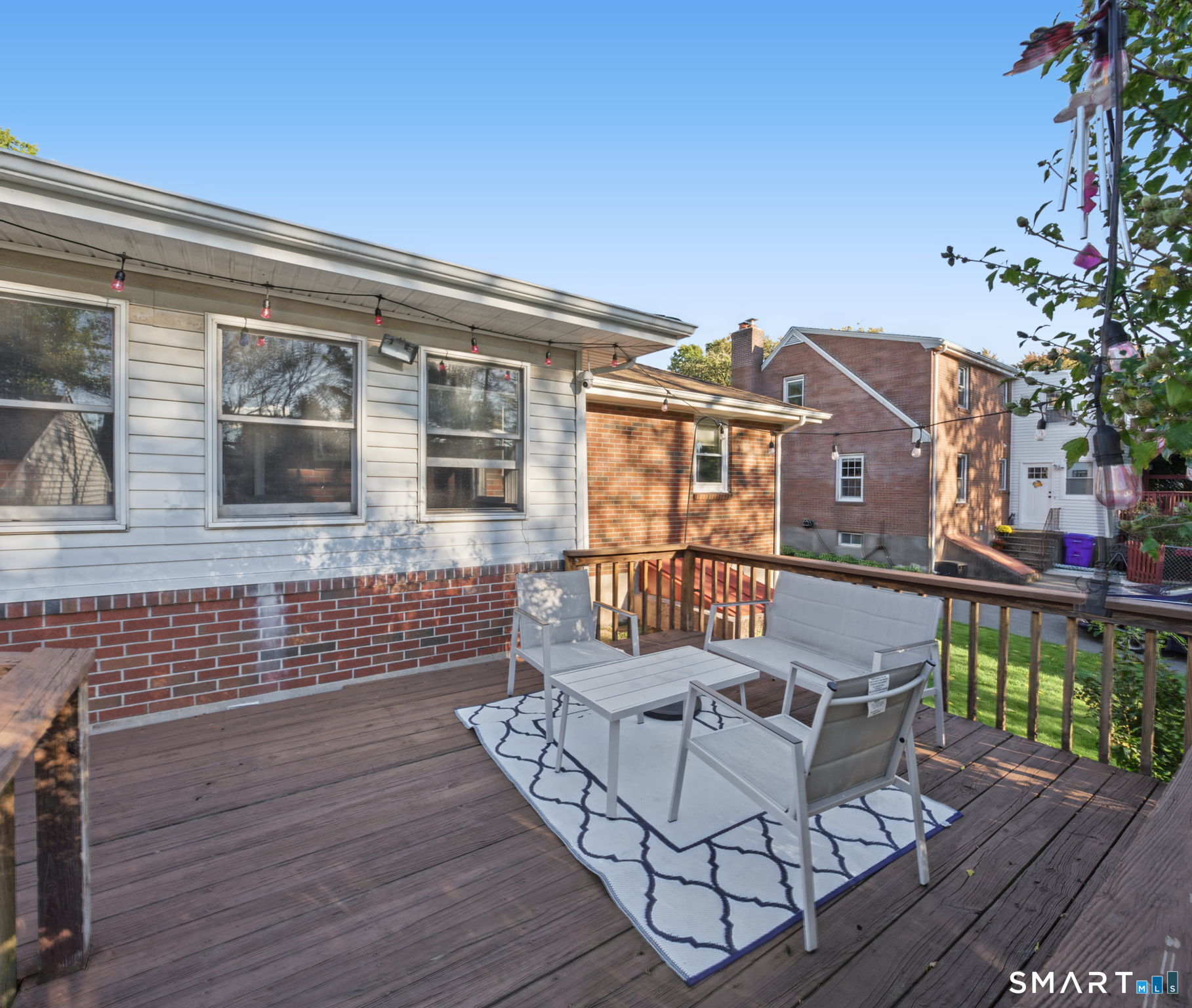 43 Jefferson Avenue Property Photo 6