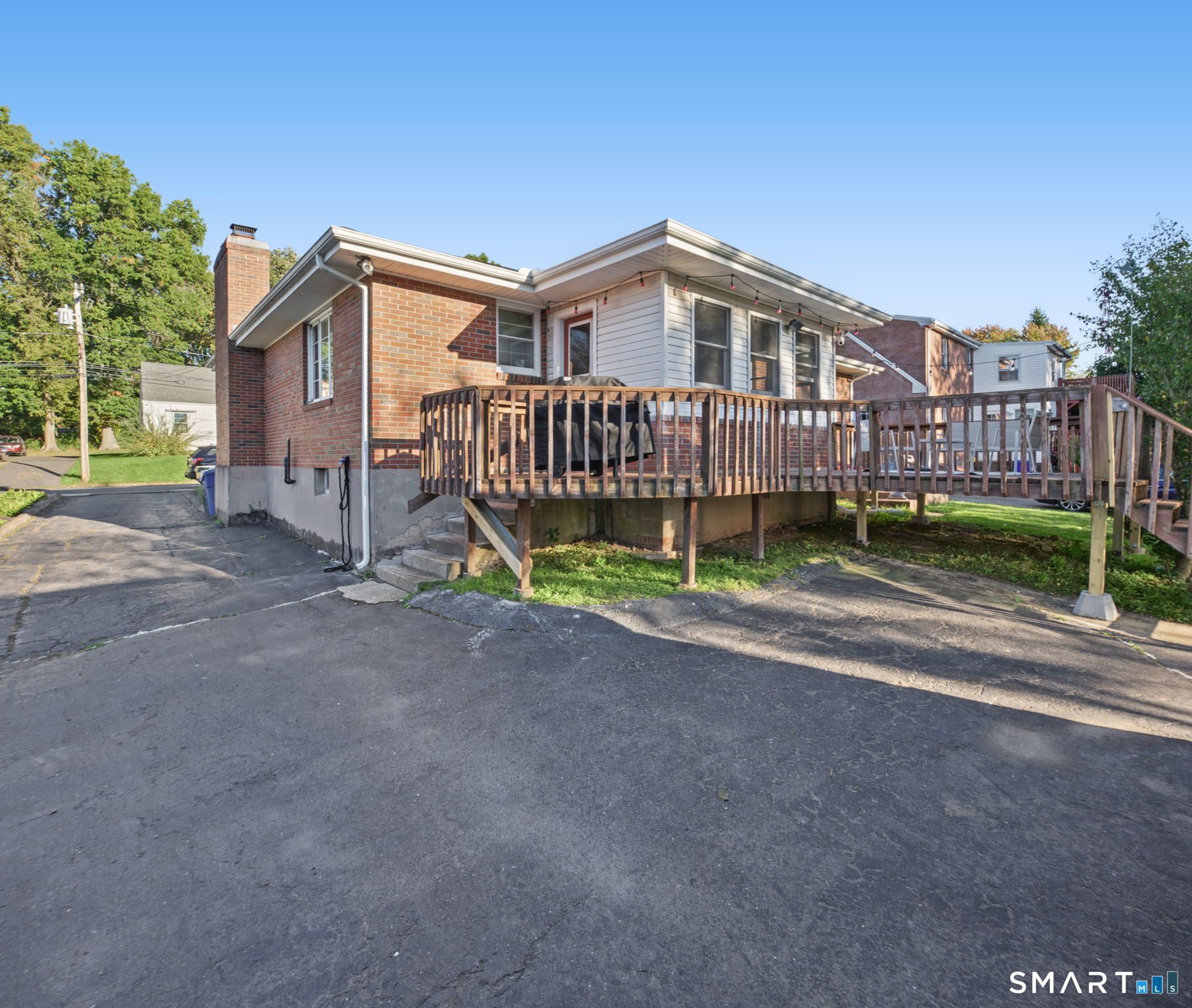 43 Jefferson Avenue Property Photo 8