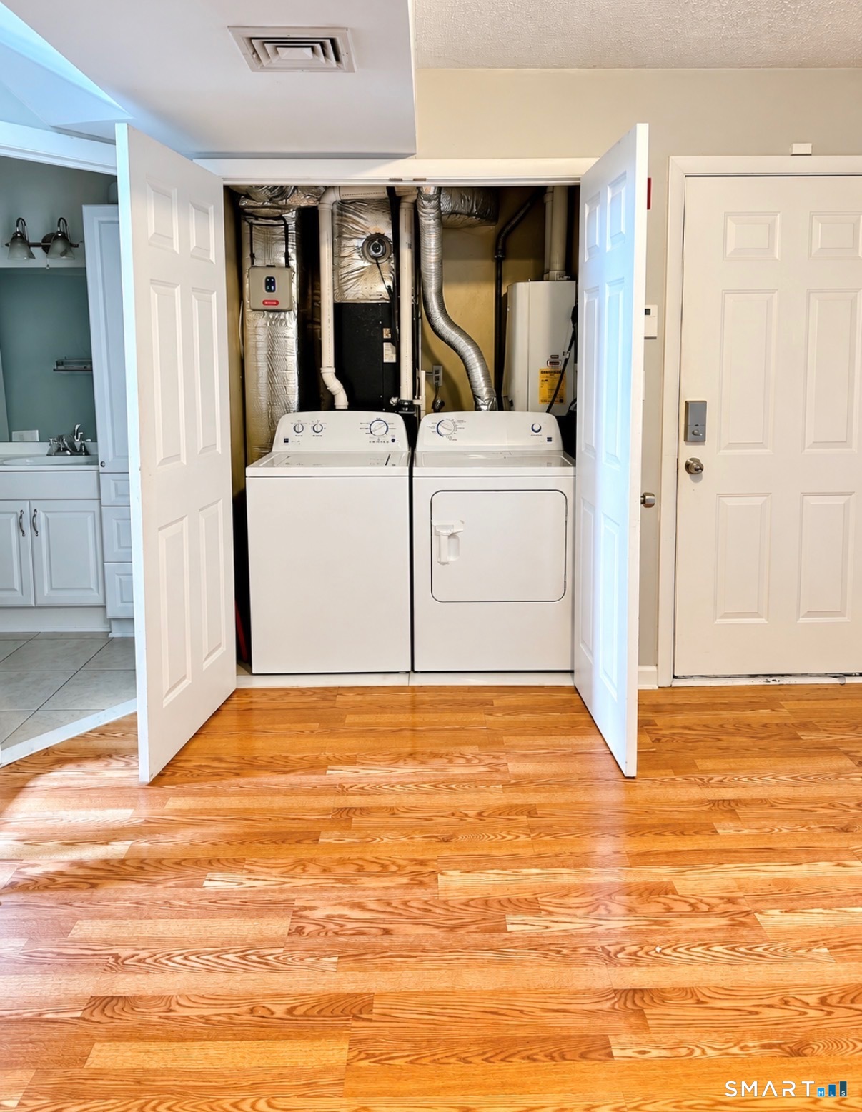 400 Broadway Property Photo 6