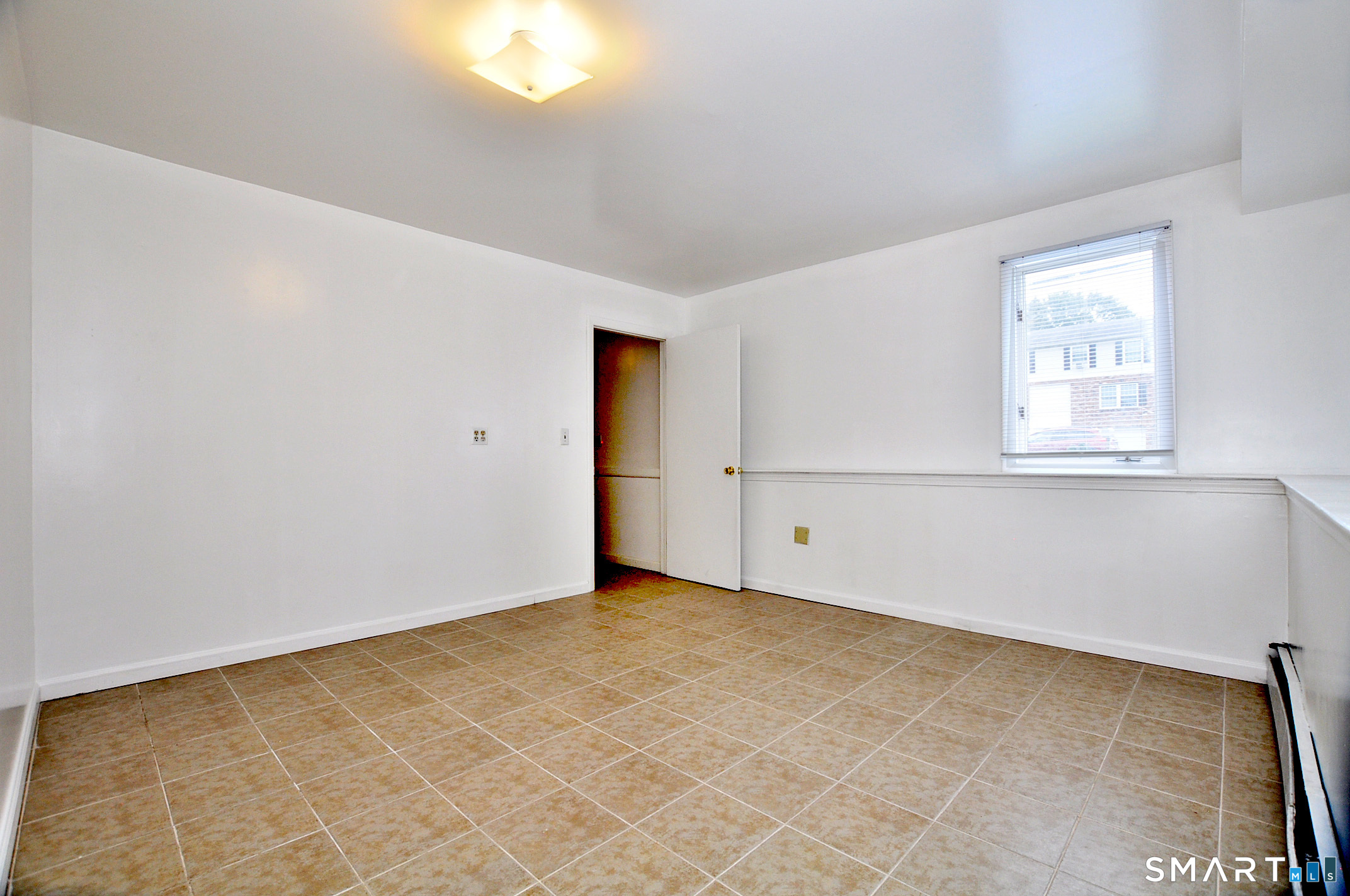 1681 Litchfield 1 Turnpike Property Photo 10