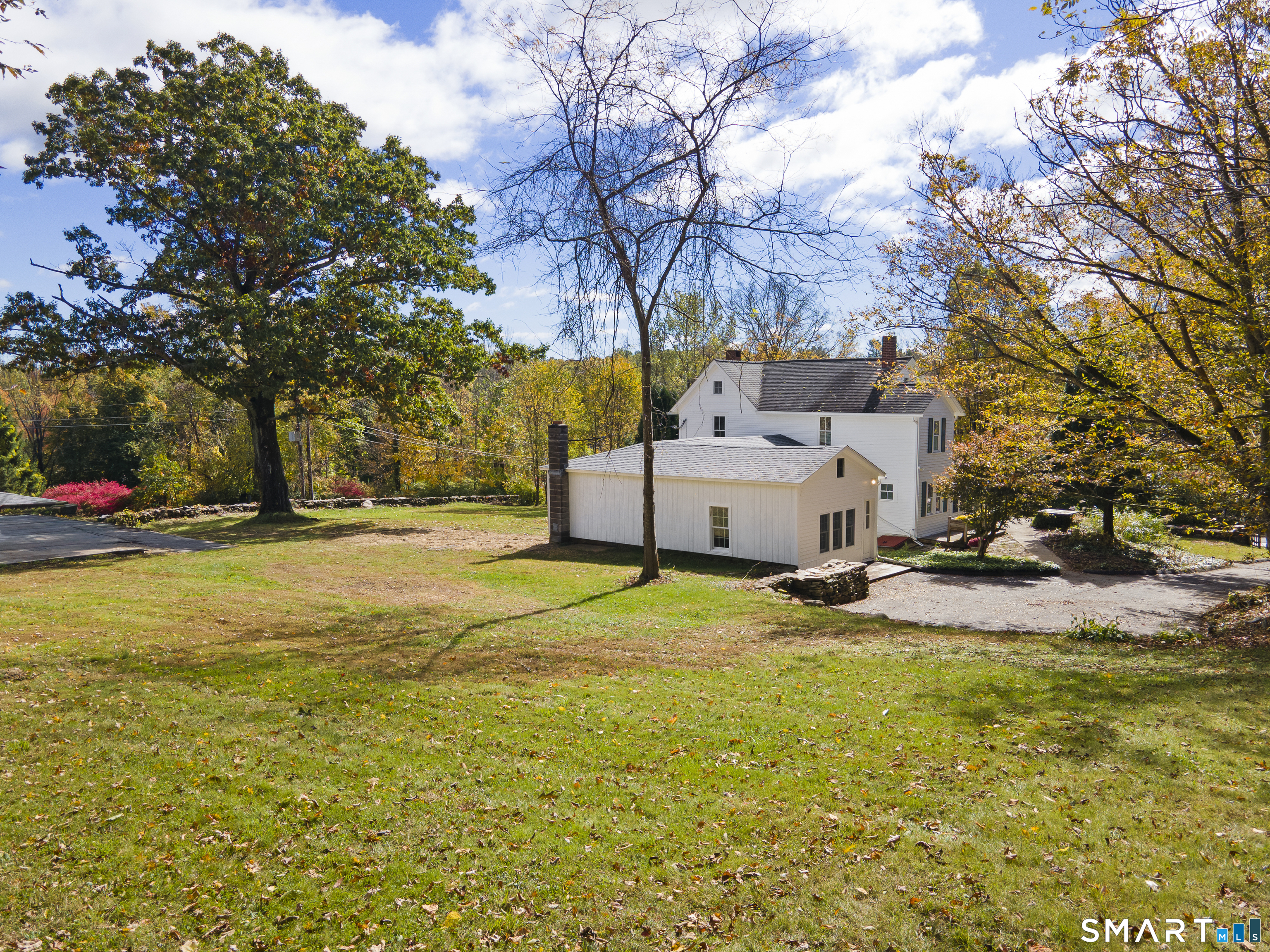 54 Westford Road Property Photo 4