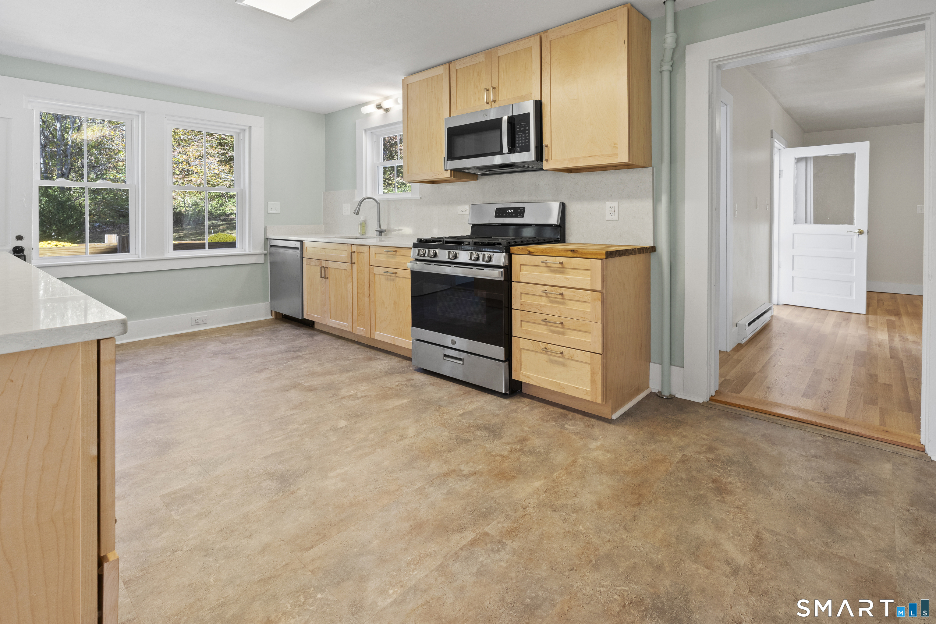 54 Westford Road Property Photo 7