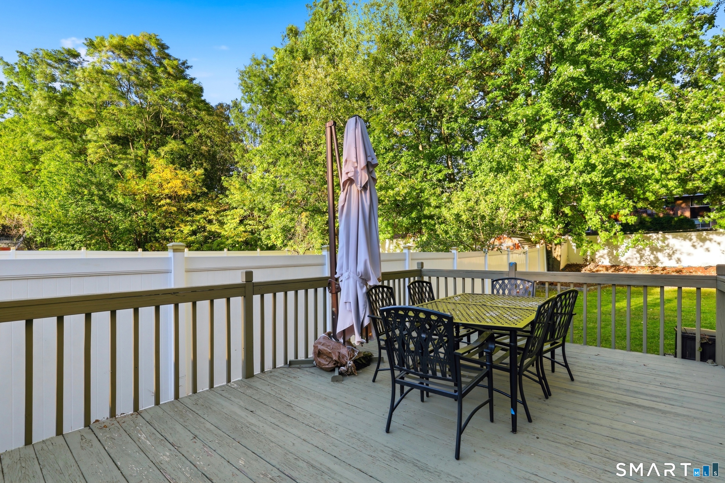 208 Sunrise Terrace Property Photo 15