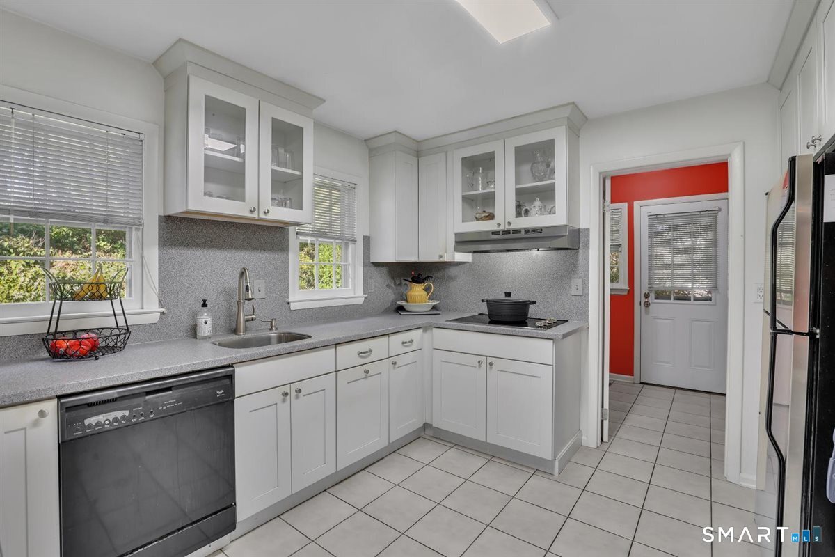115 Southwind Road Property Photo 12
