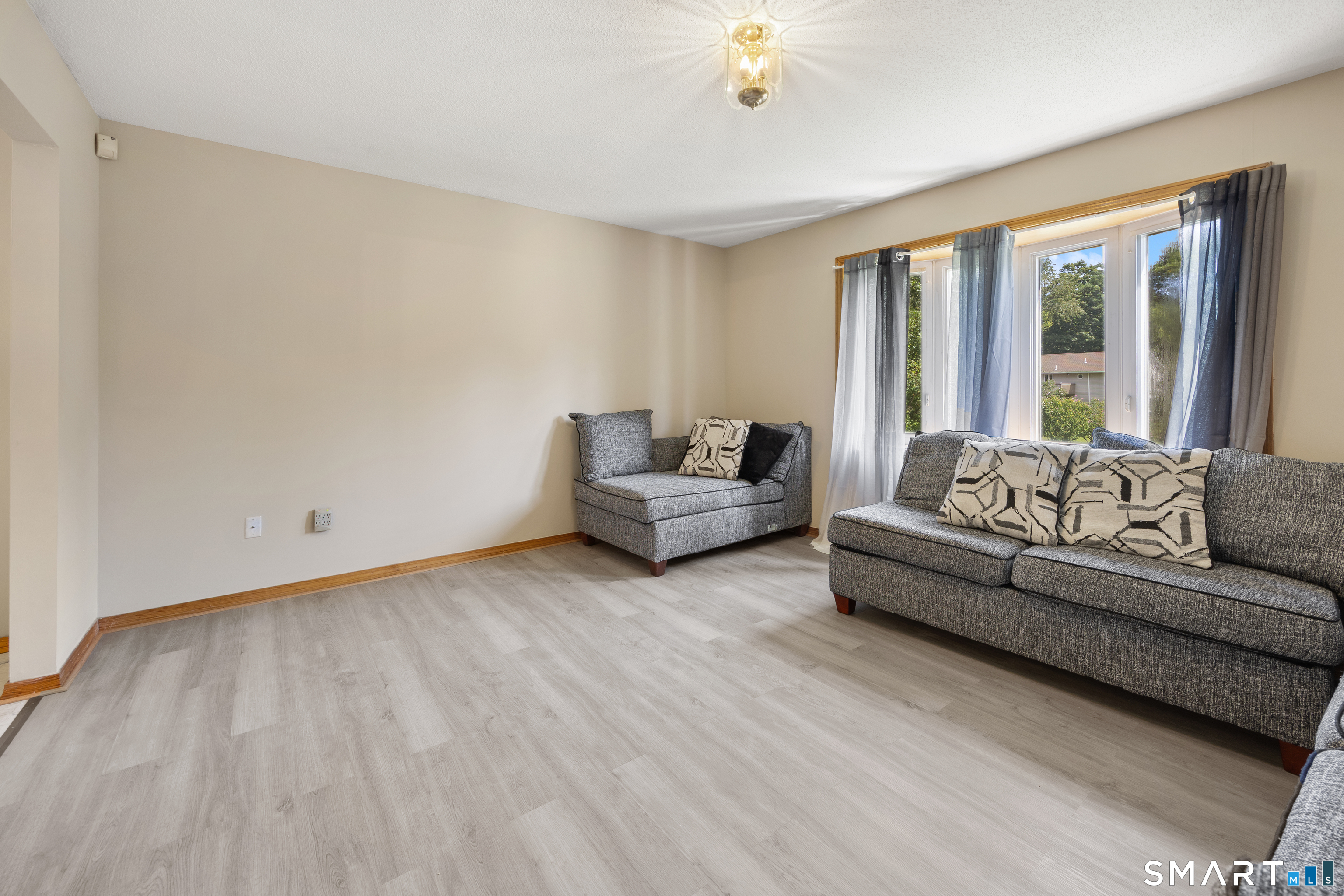 8 Plank Road Property Photo 6