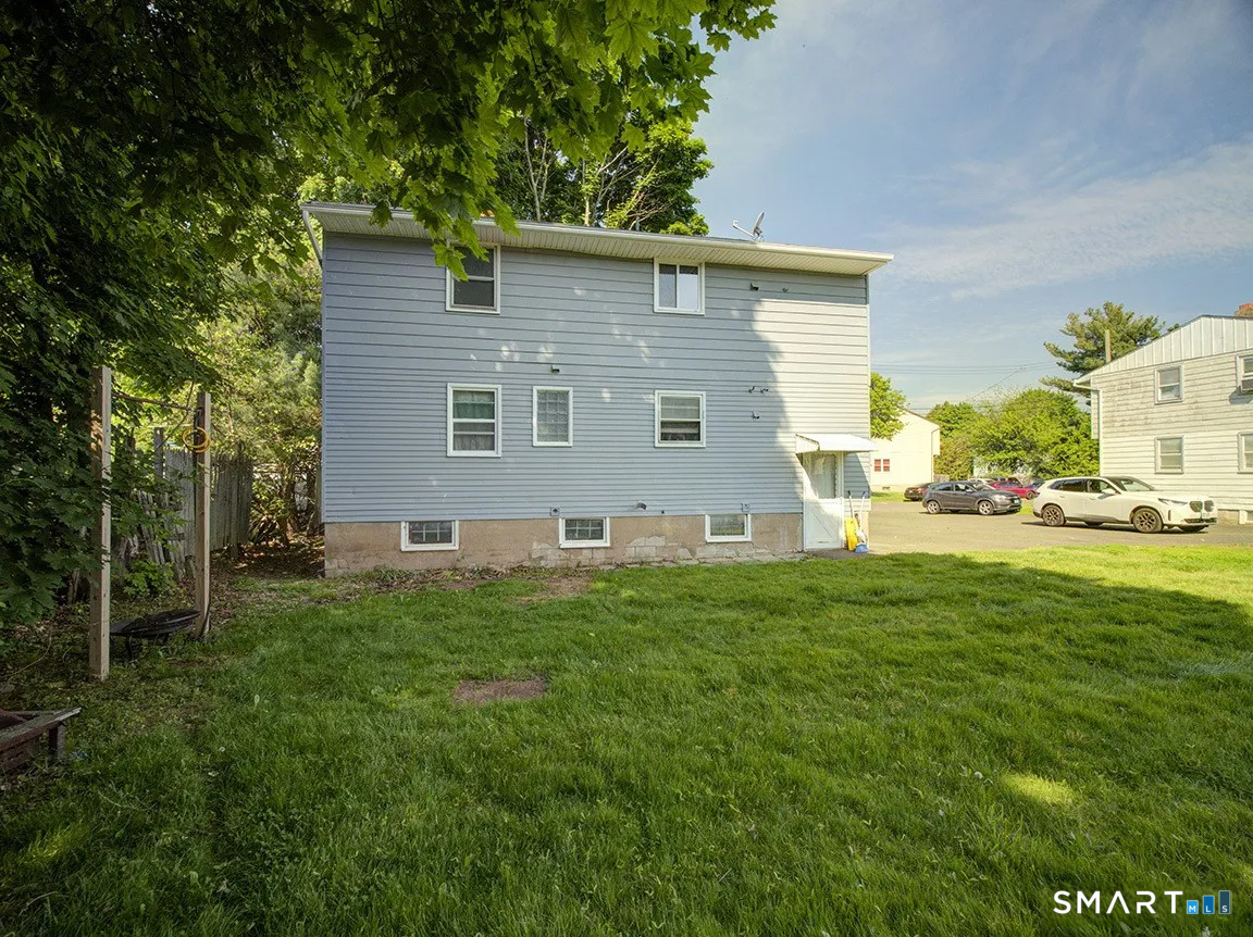 38 Mettler B Street Property Photo 3