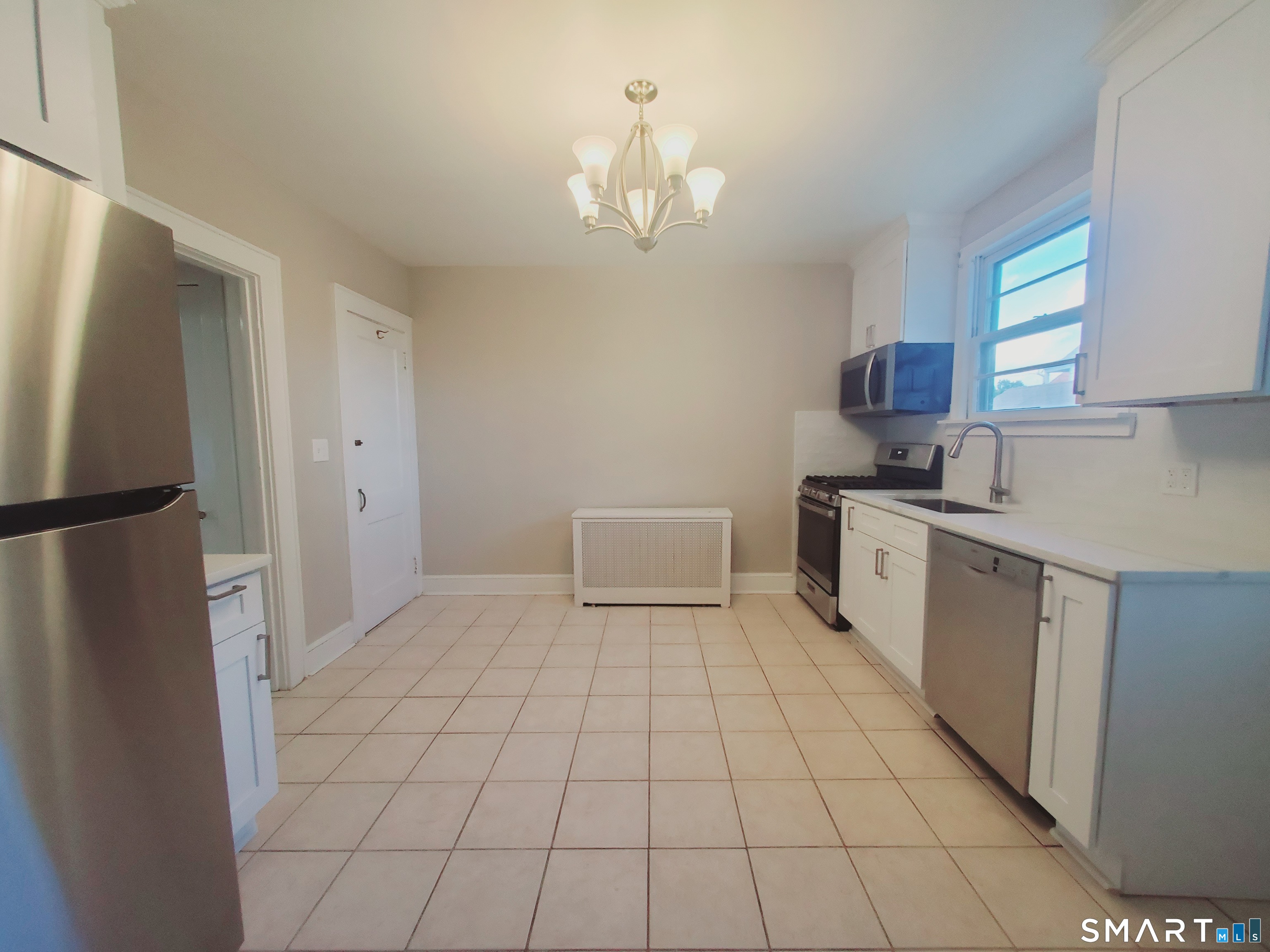 181 Strawberry Hill 1 Avenue Property Photo 5