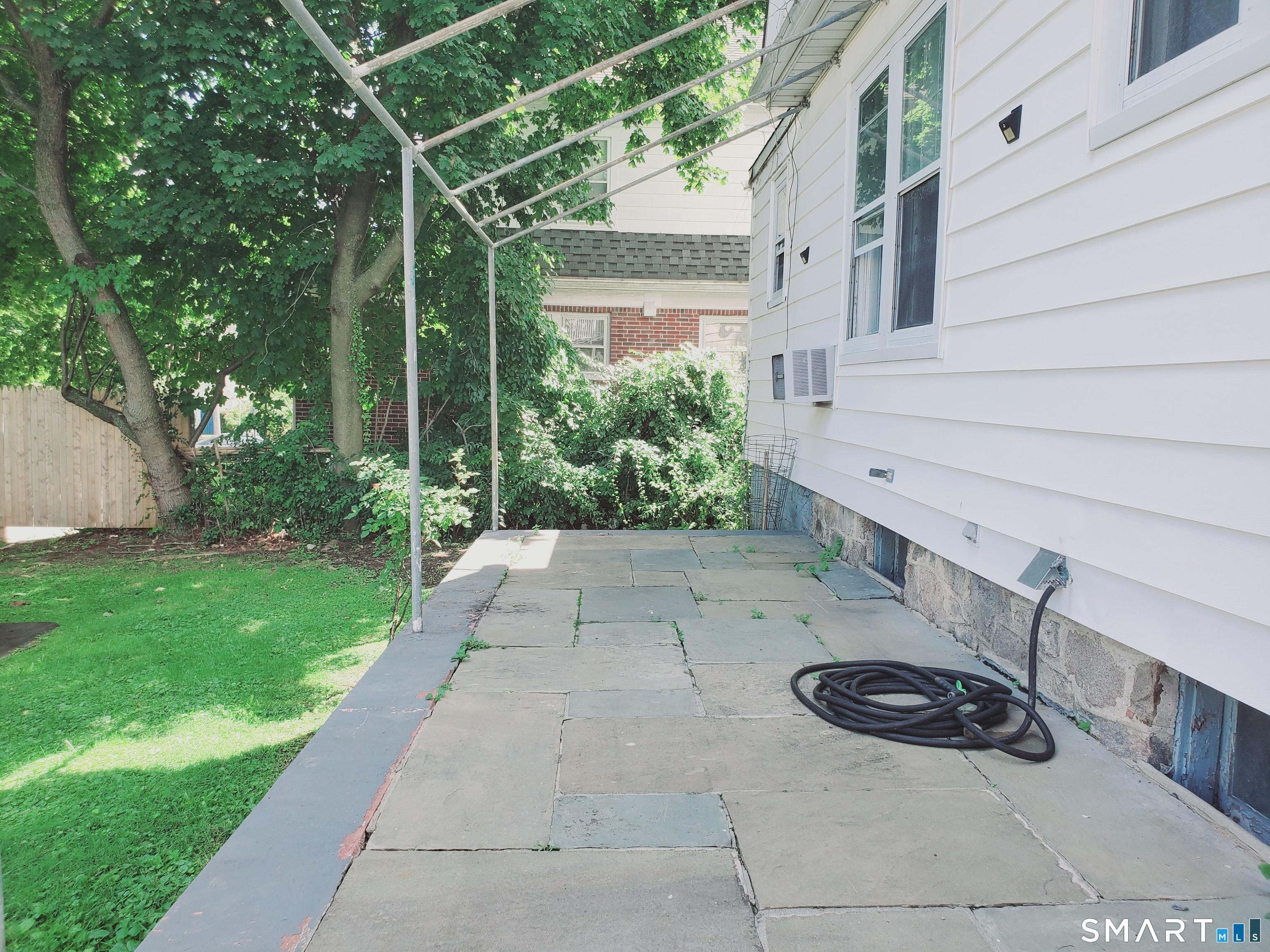181 Strawberry Hill 1 Avenue Property Photo 13