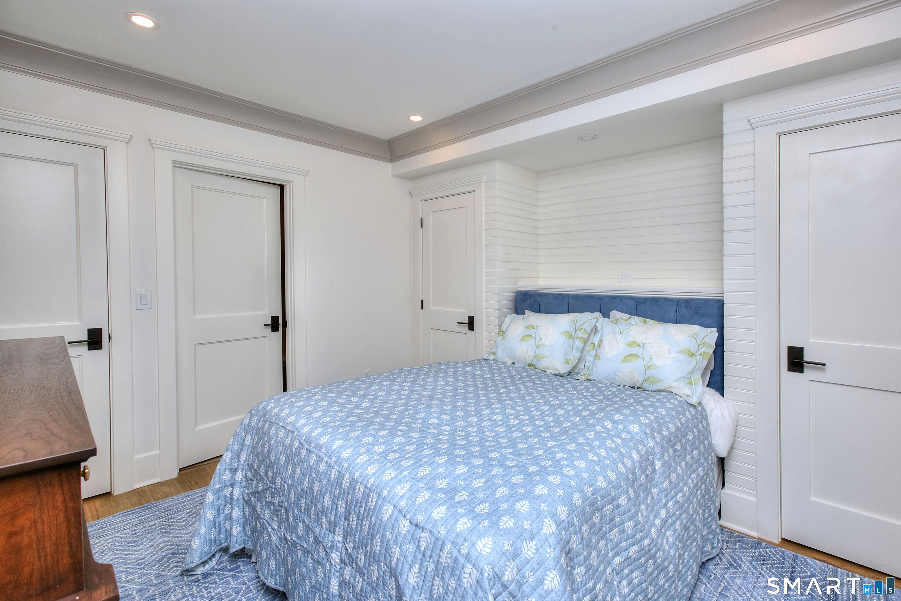 1180 Oldfield Road Property Photo 10
