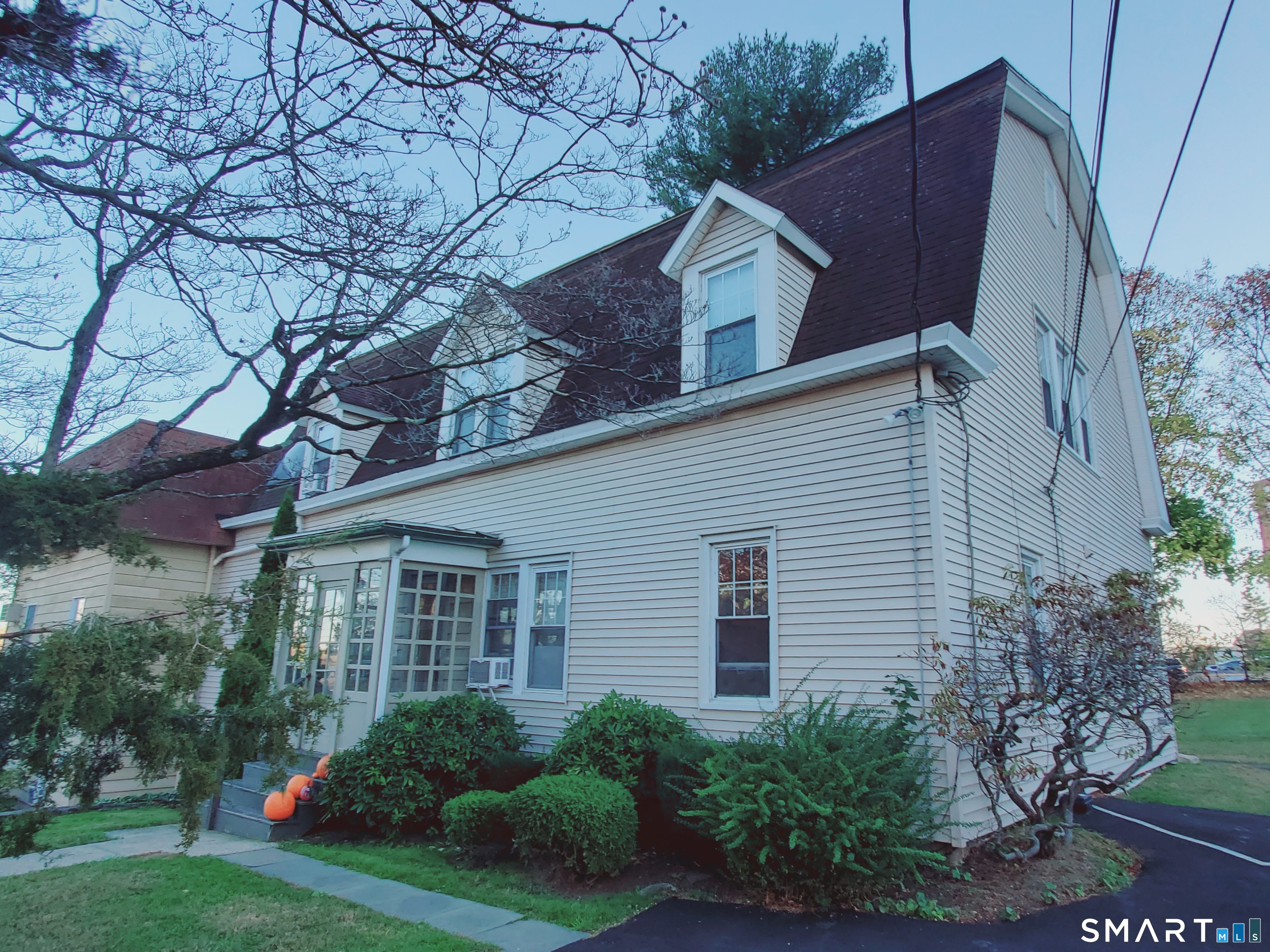 33 Holcomb 2l Avenue Property Photo 9