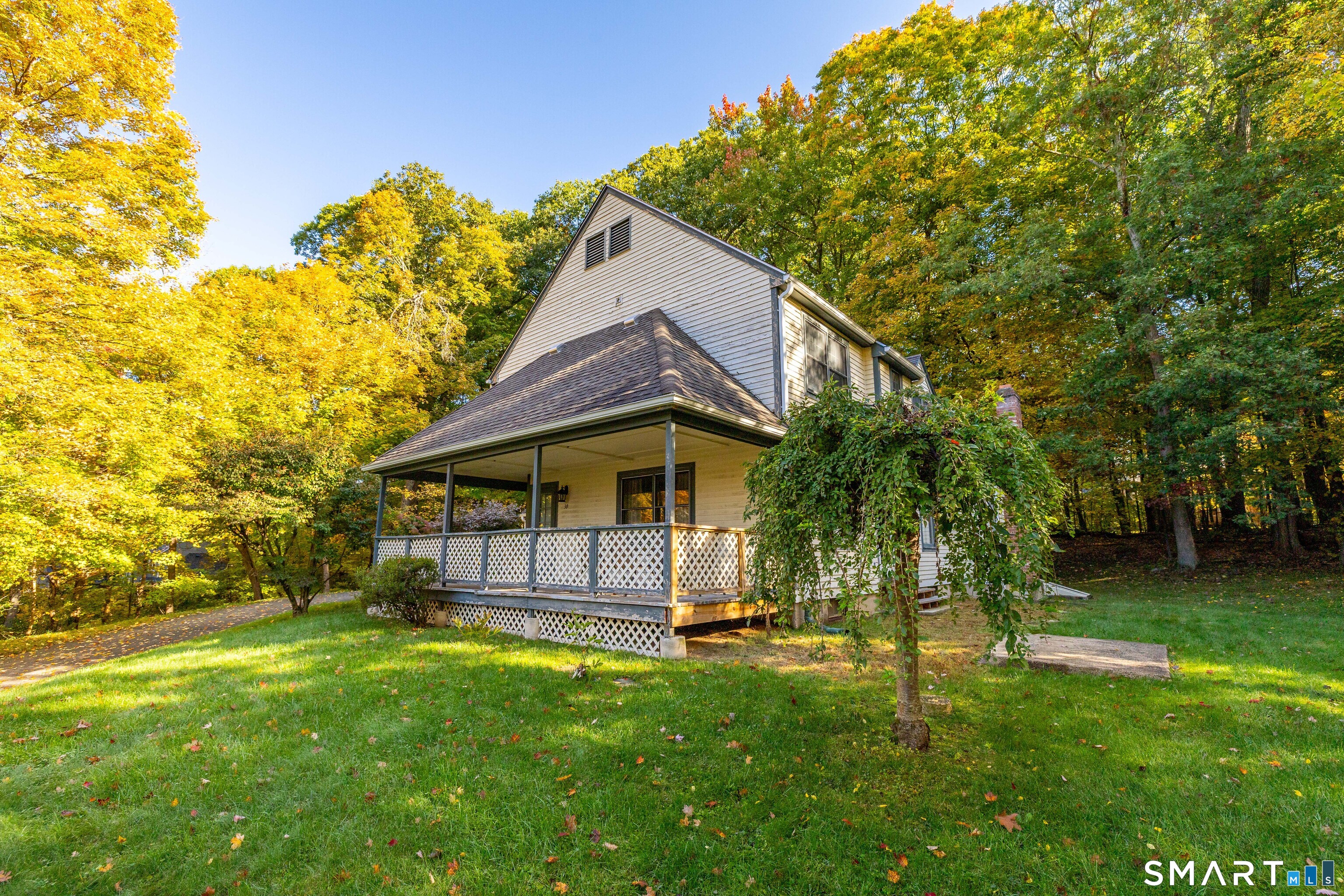 30 Green Woods Lane Property Photo 1