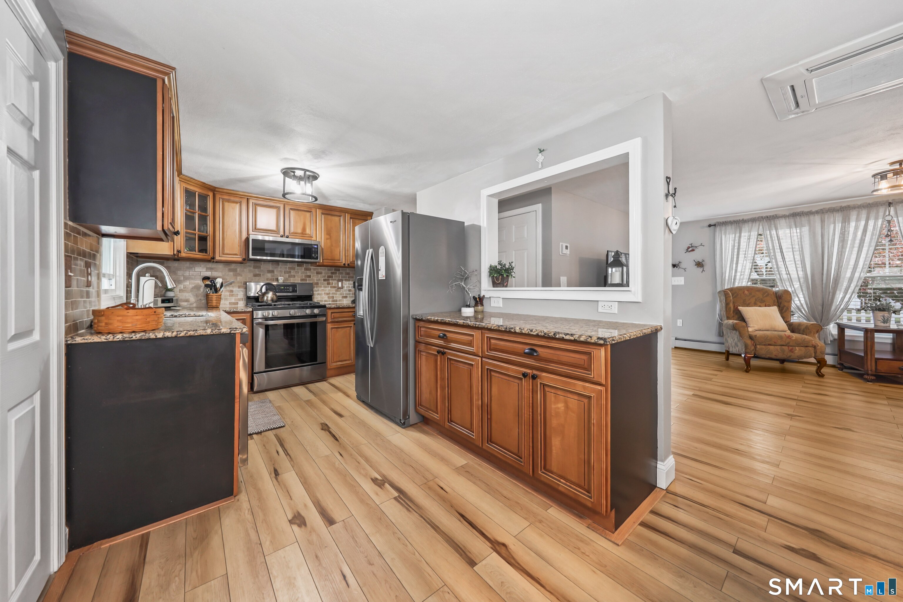53 Woodland Street Property Photo 8