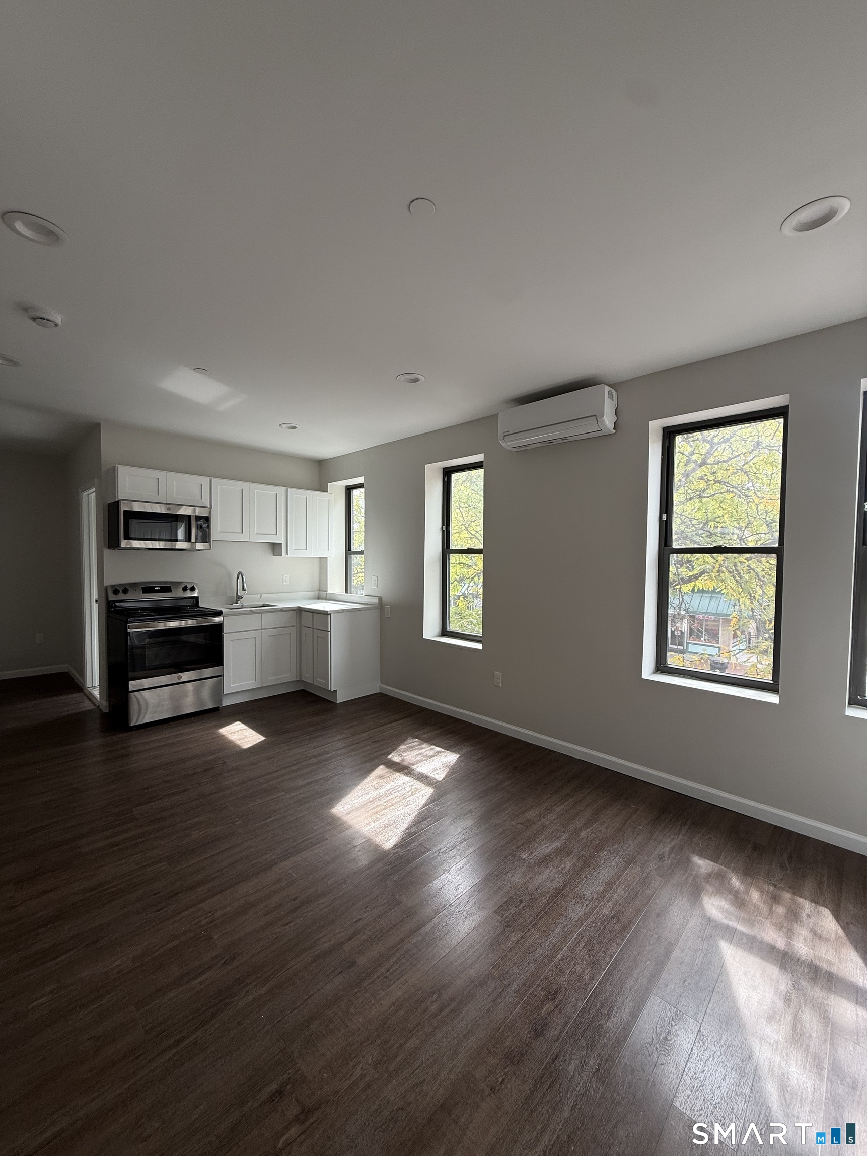 27 Main 6 Street Property Photo 1