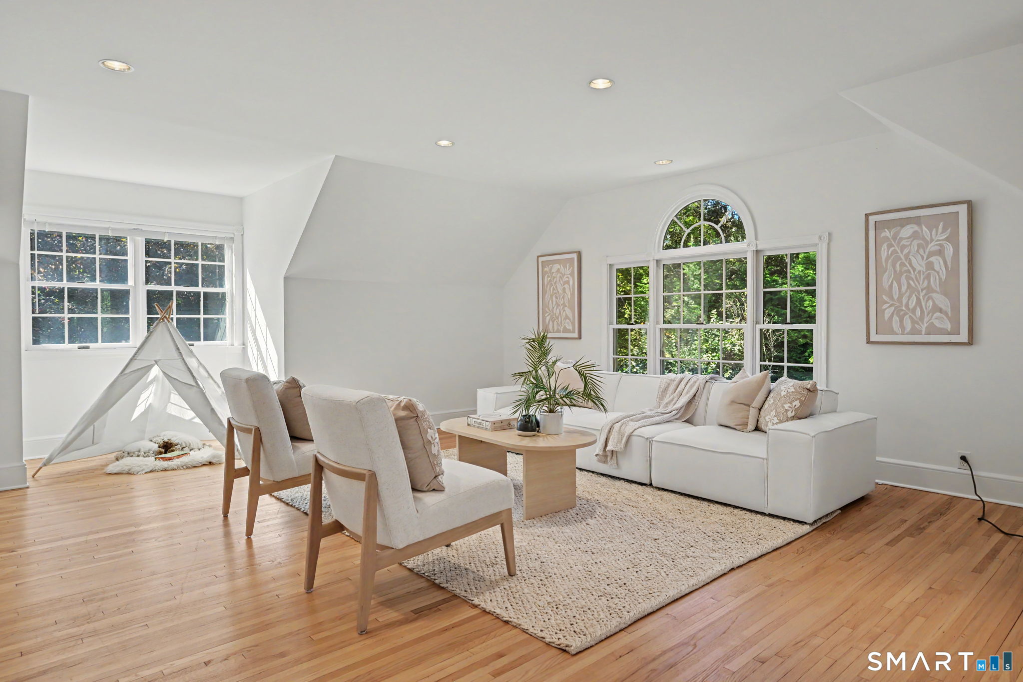 67 Hills West Road Property Photo 18