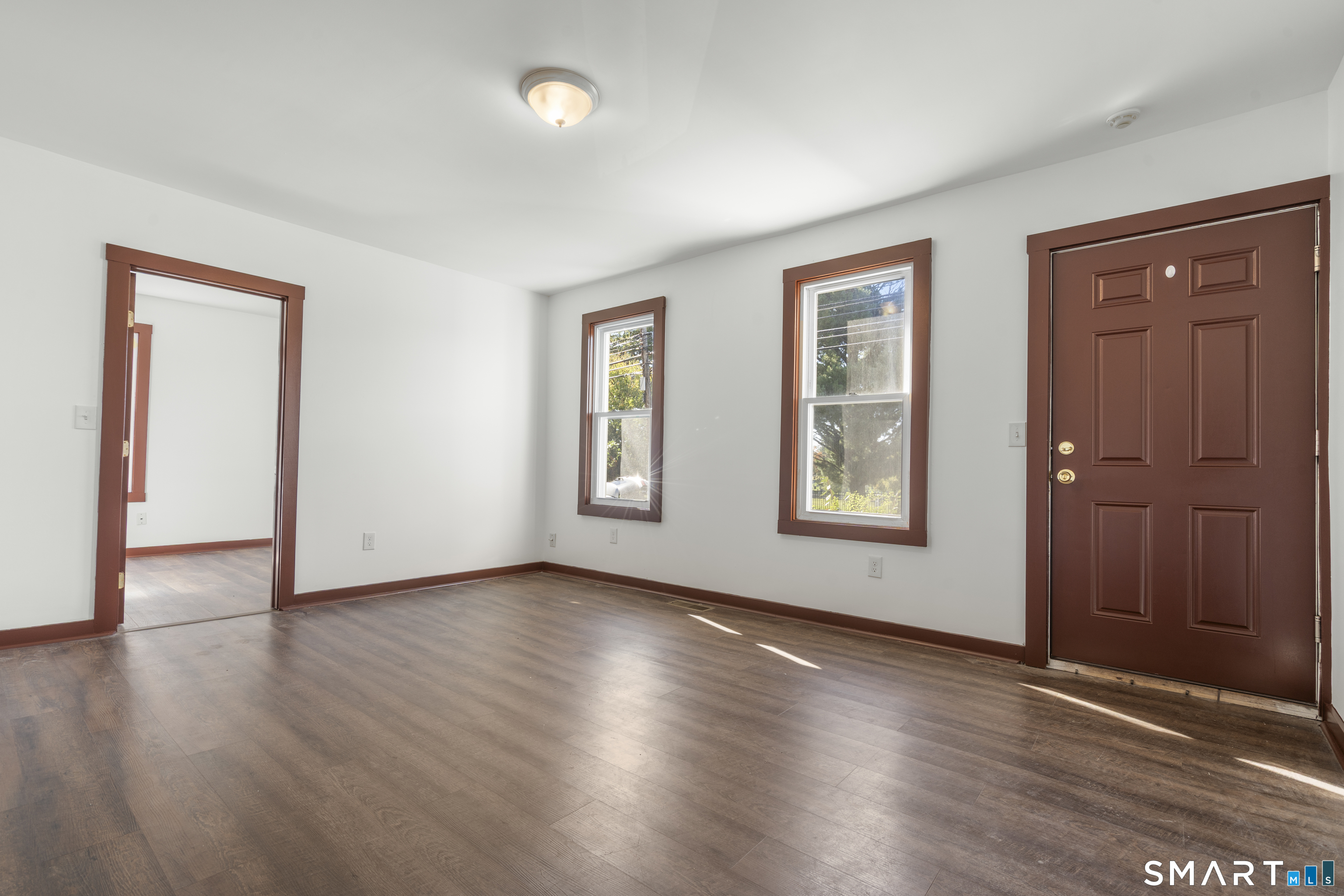 841 East 1st Flr Street Property Photo 7