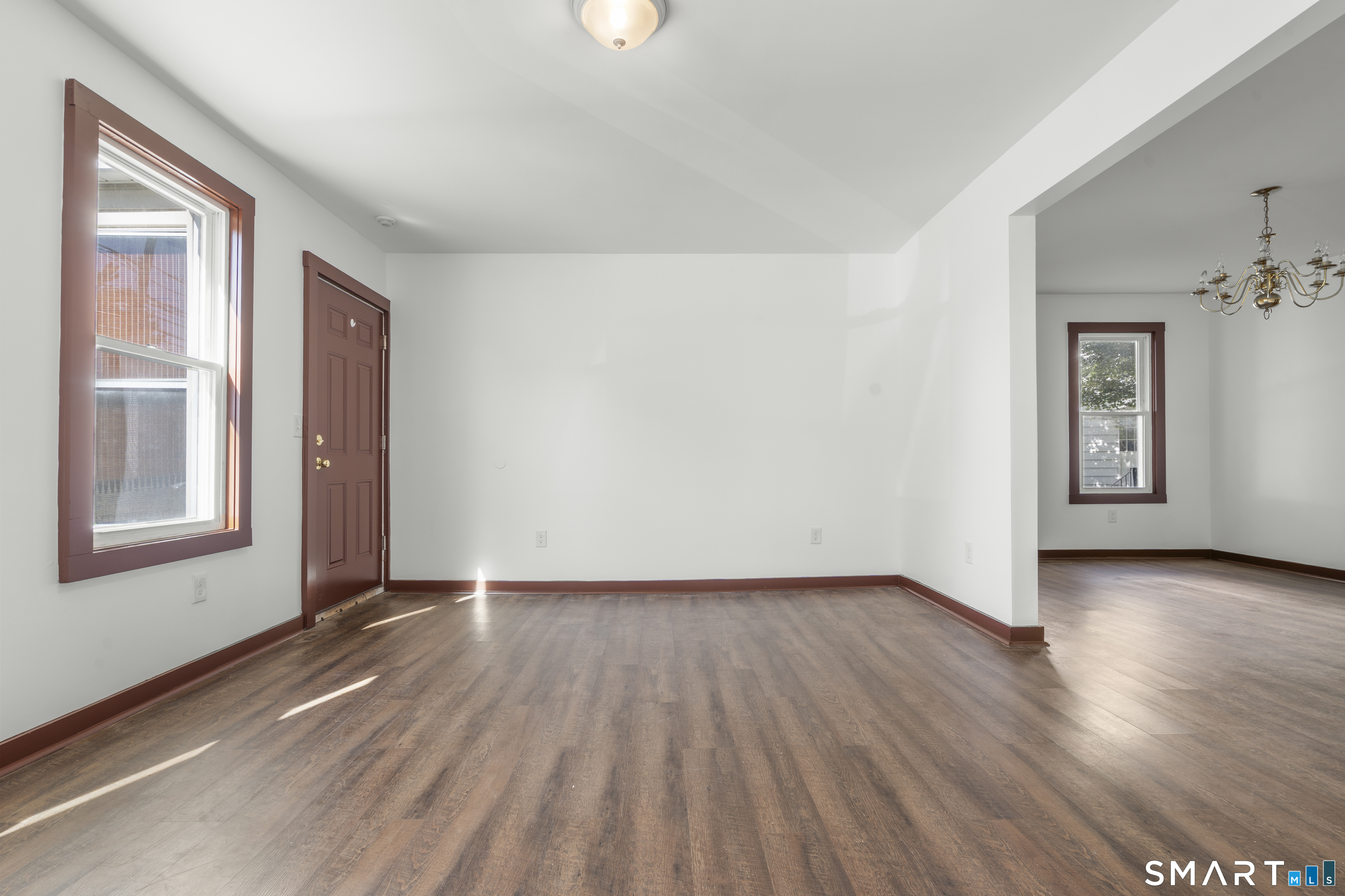 841 East 1st Flr Street Property Photo 8