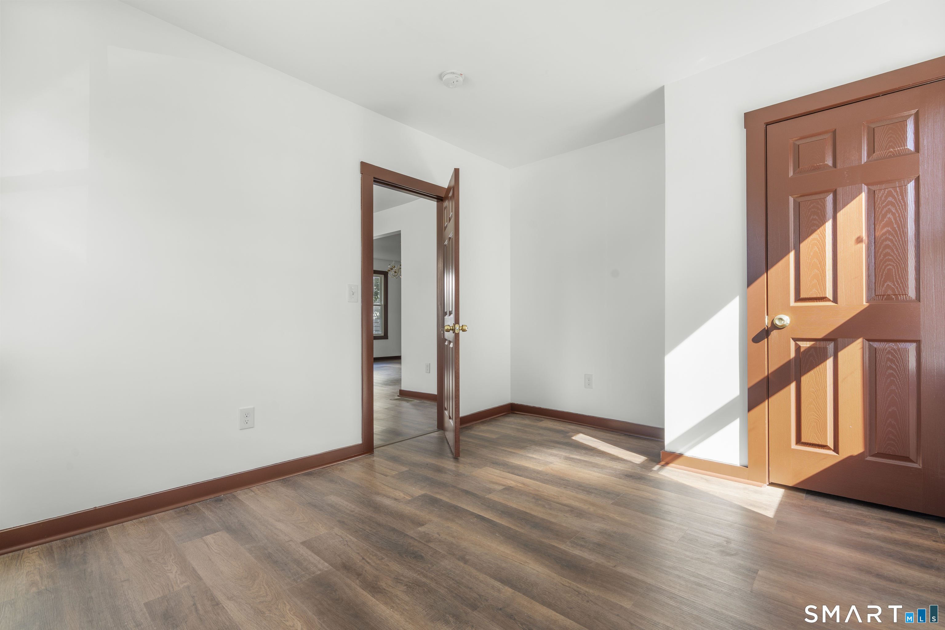841 East 1st Flr Street Property Photo 11