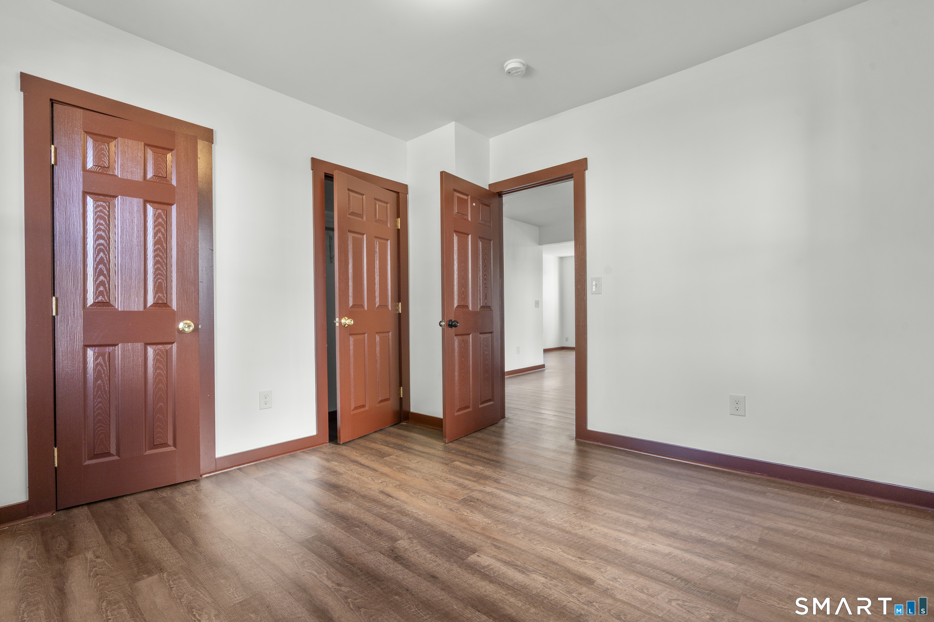 841 East 1st Flr Street Property Photo 16