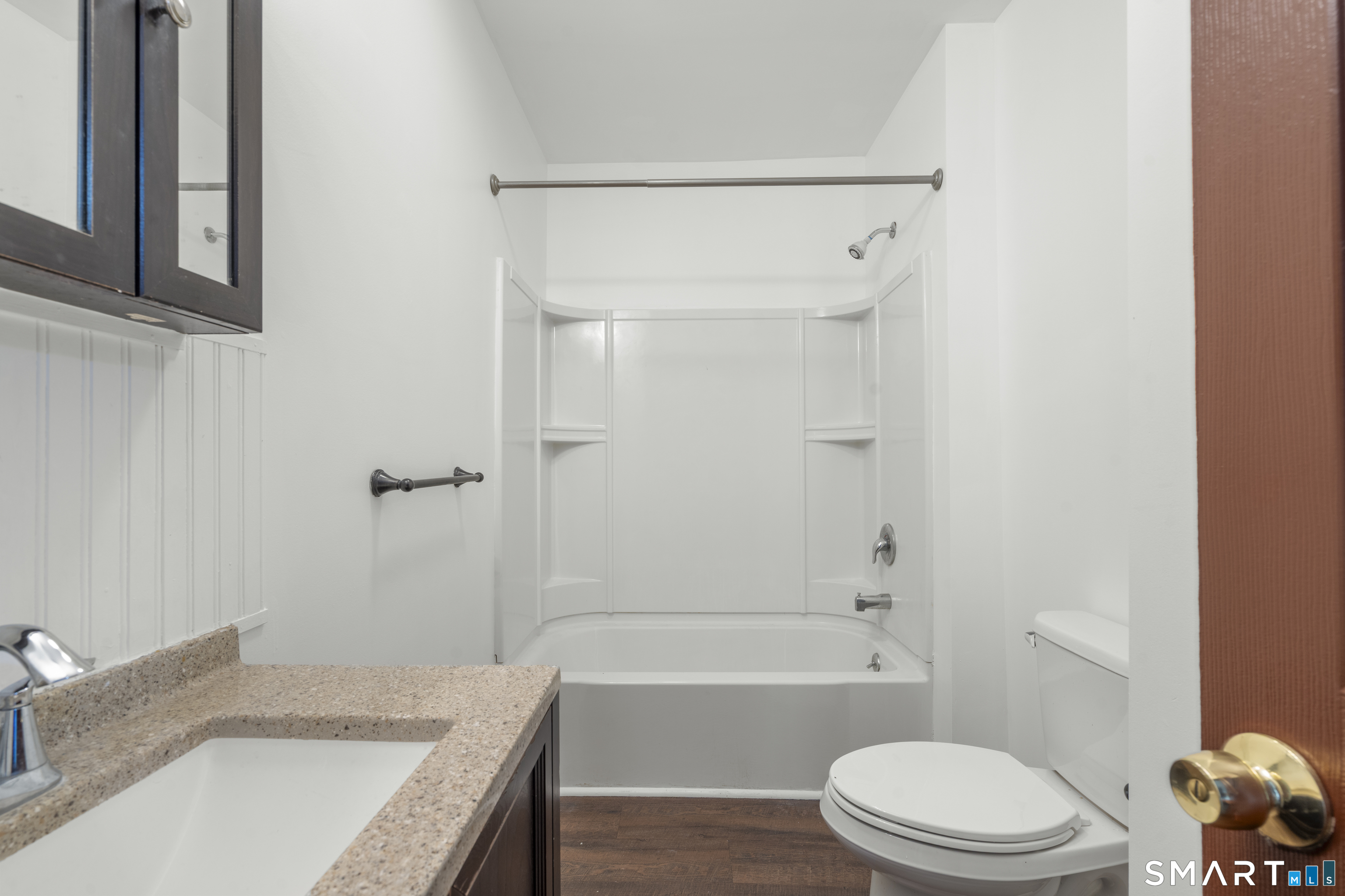 841 East 1st Flr Street Property Photo 17